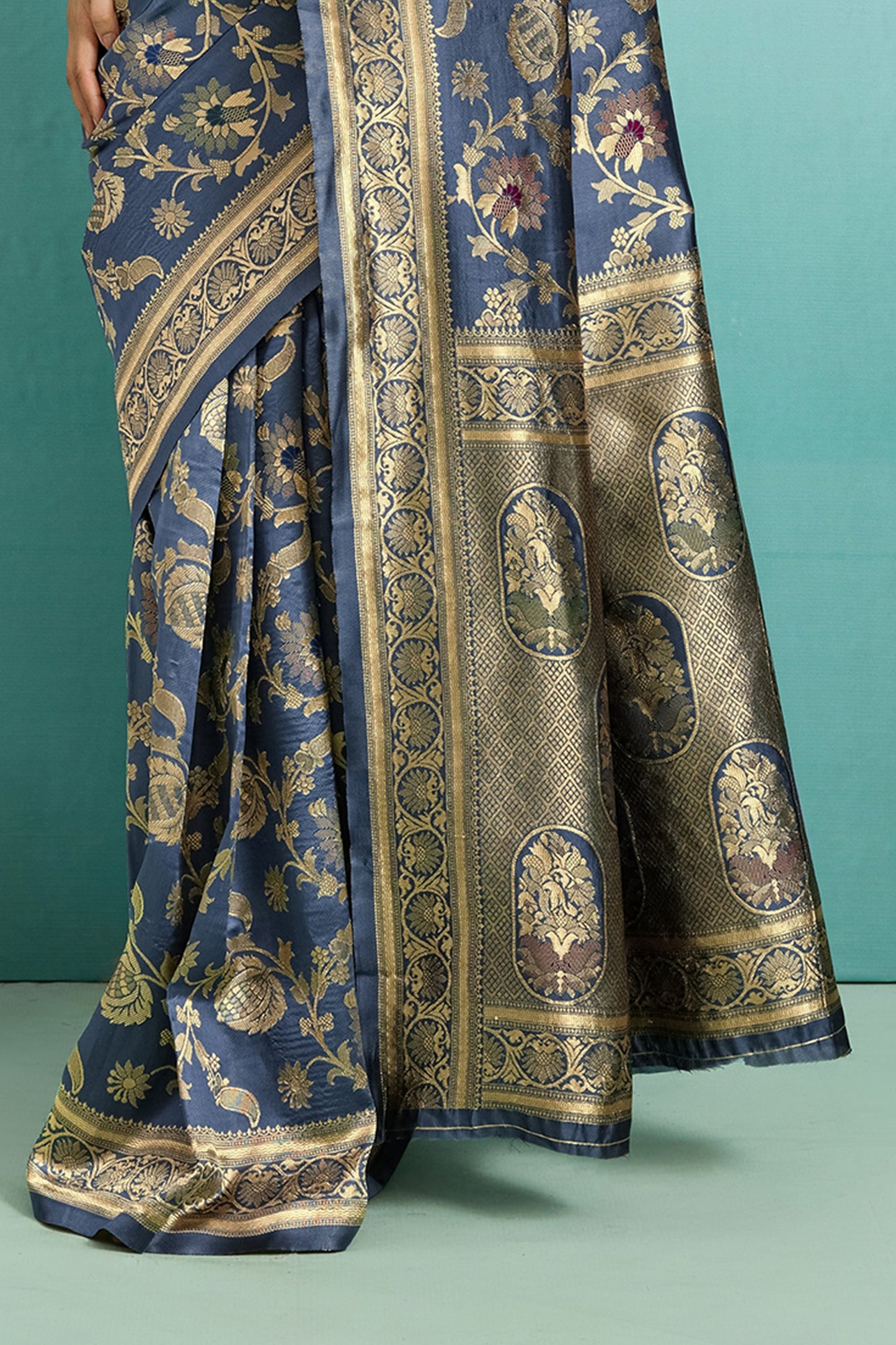 Grey Woven Banarasi Silk Saree-SAR12560_5_SareeButa.com