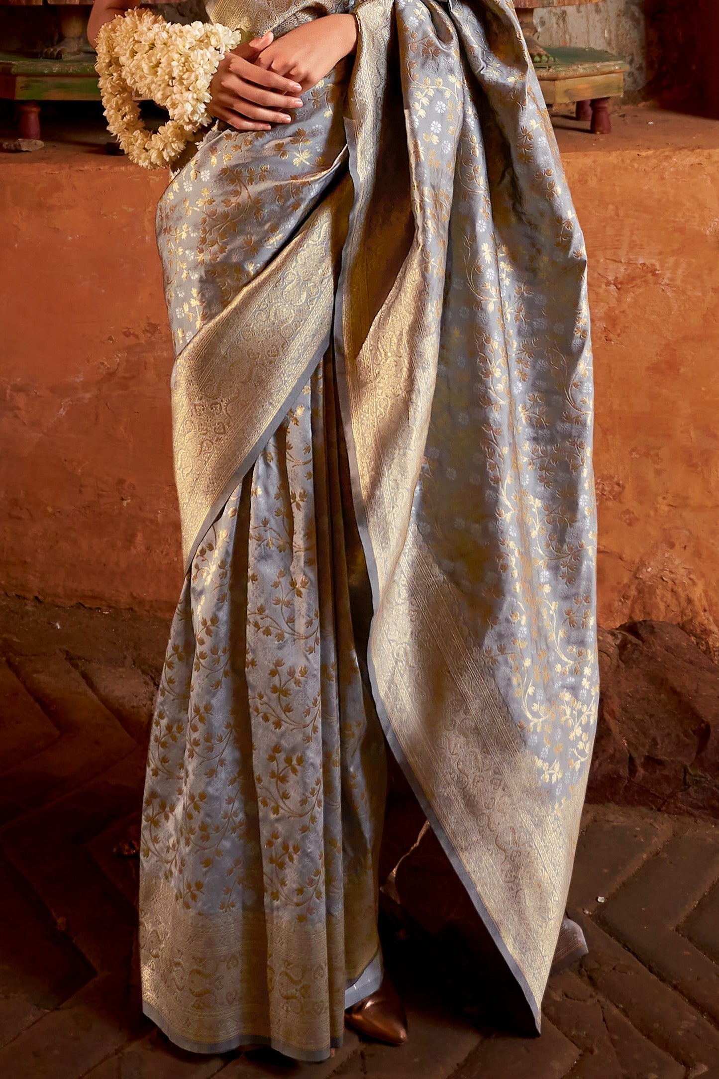 Grey Woven Banarasi Silk Saree-ZB133370_4_SareeButa.com