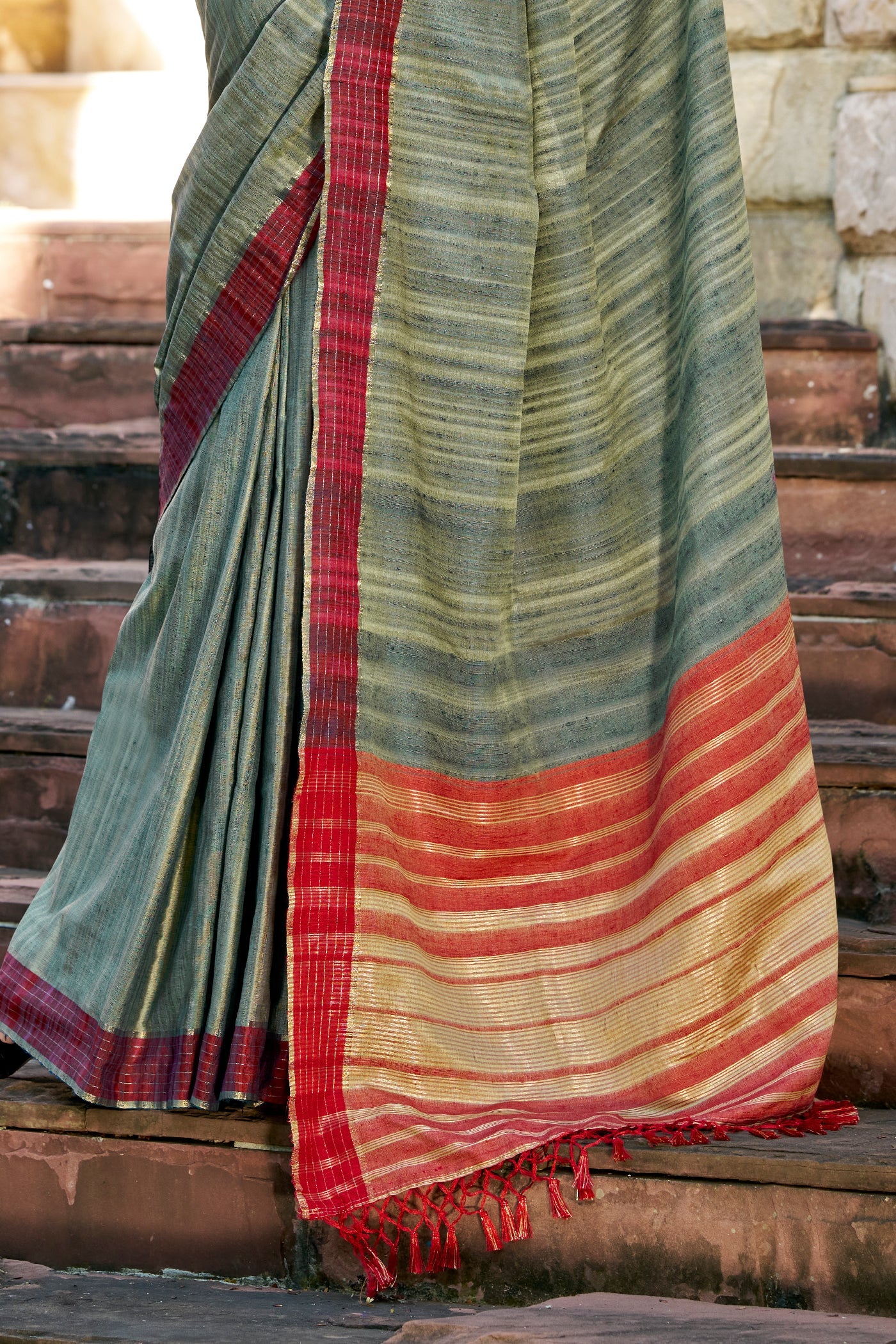 Grey Woven Cotton Silk Saree-ZB134032_4_SareeButa.com