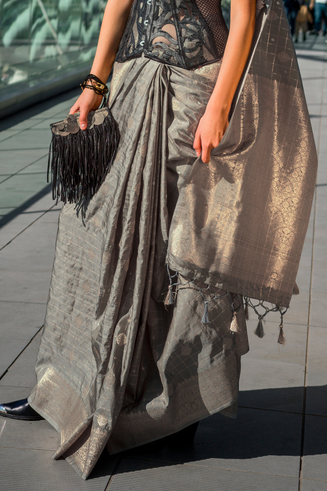 grey-woven-silk-saree-zb132007_3_SareeButa.com