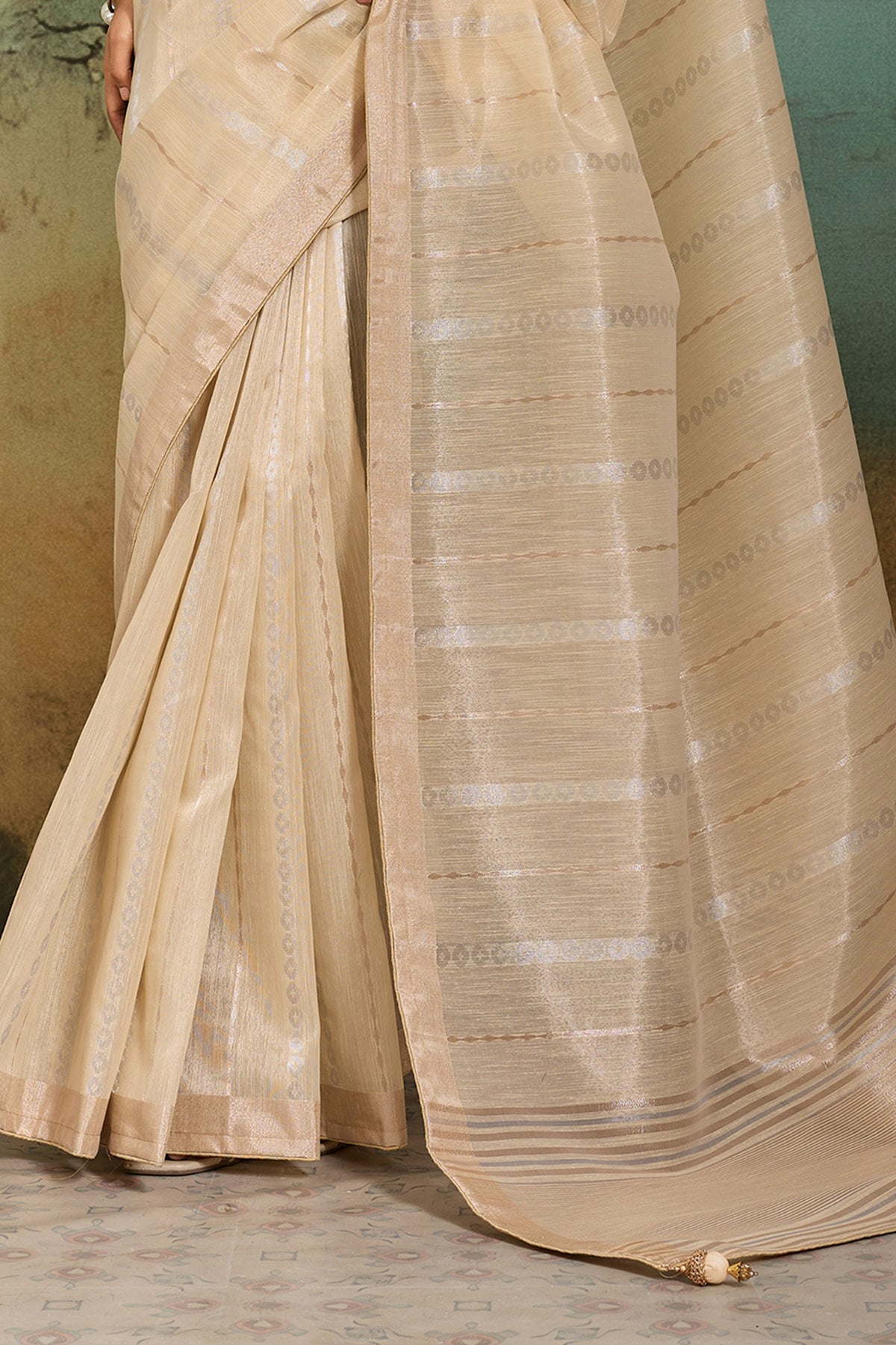 Ivory Woven Tissue Linen Saree-SAR12926_5_SareeButa.com