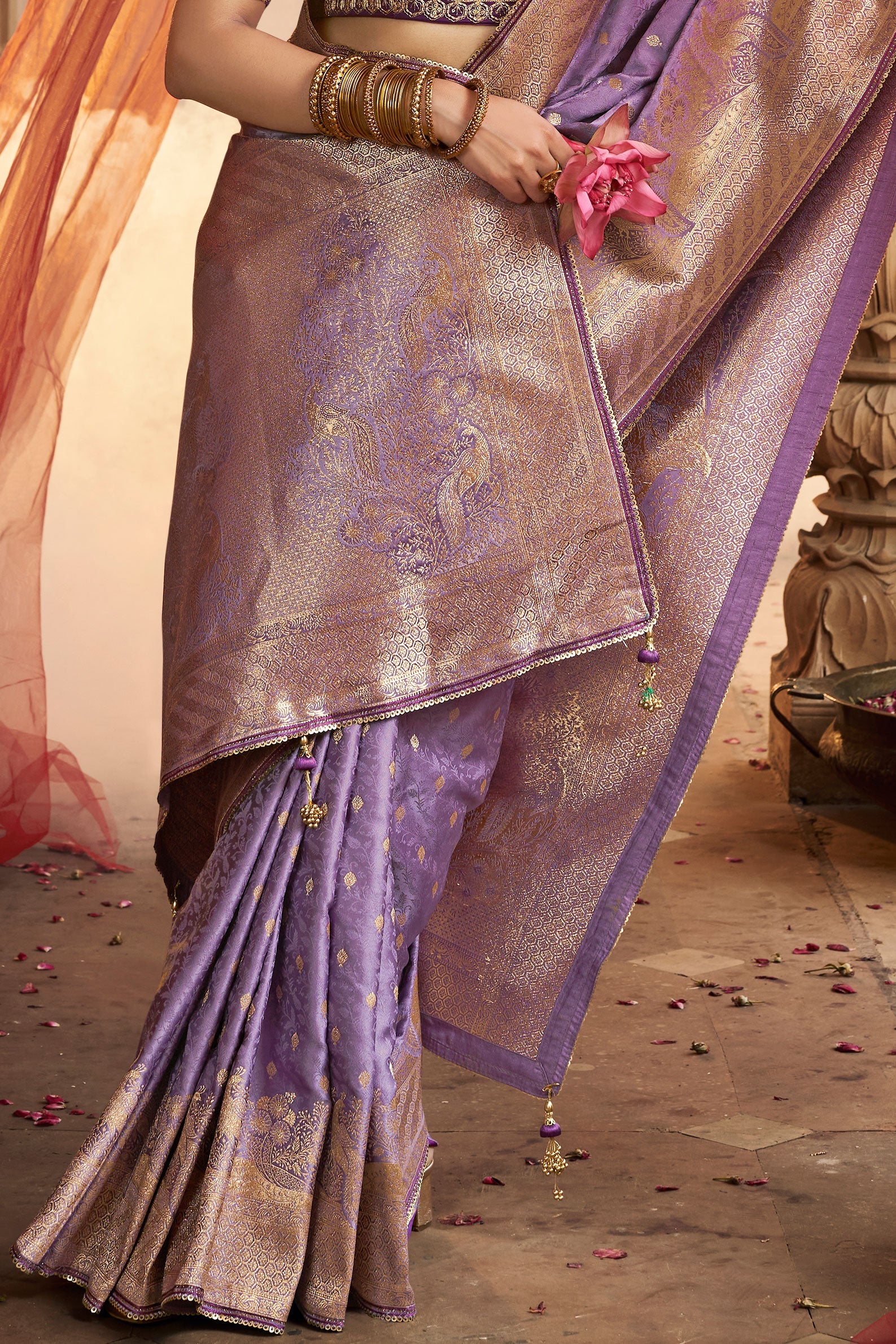 lavender-woven-silk-saree-zb132730_4_SareeButa.com