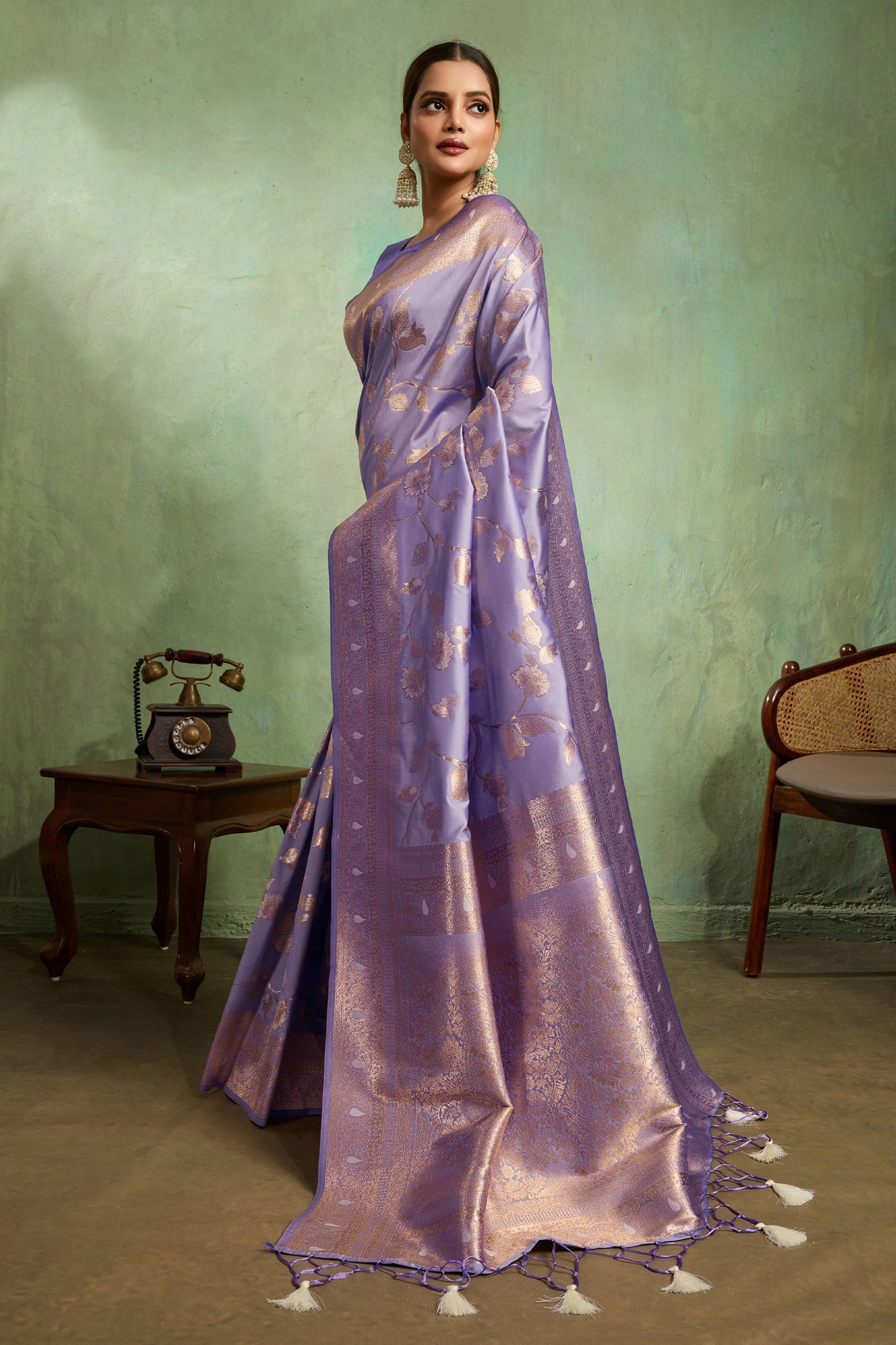 Lavender Woven Banarasi Silk Saree-SAR11794_3_SareeButa.com