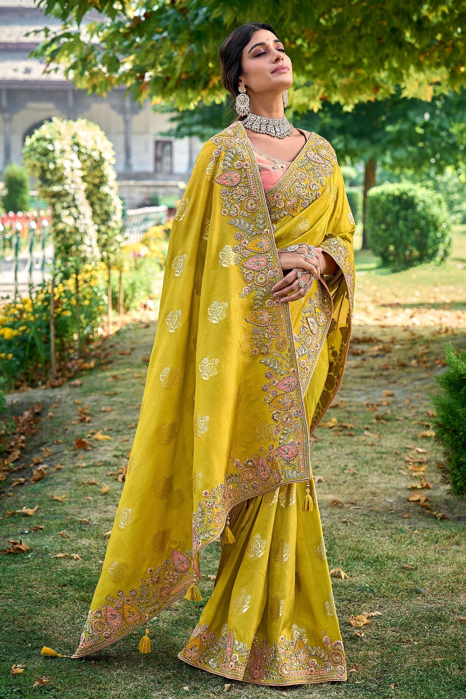 lime-green-embroidered-banarasi-saree-zb131848_3_SareeButa.com