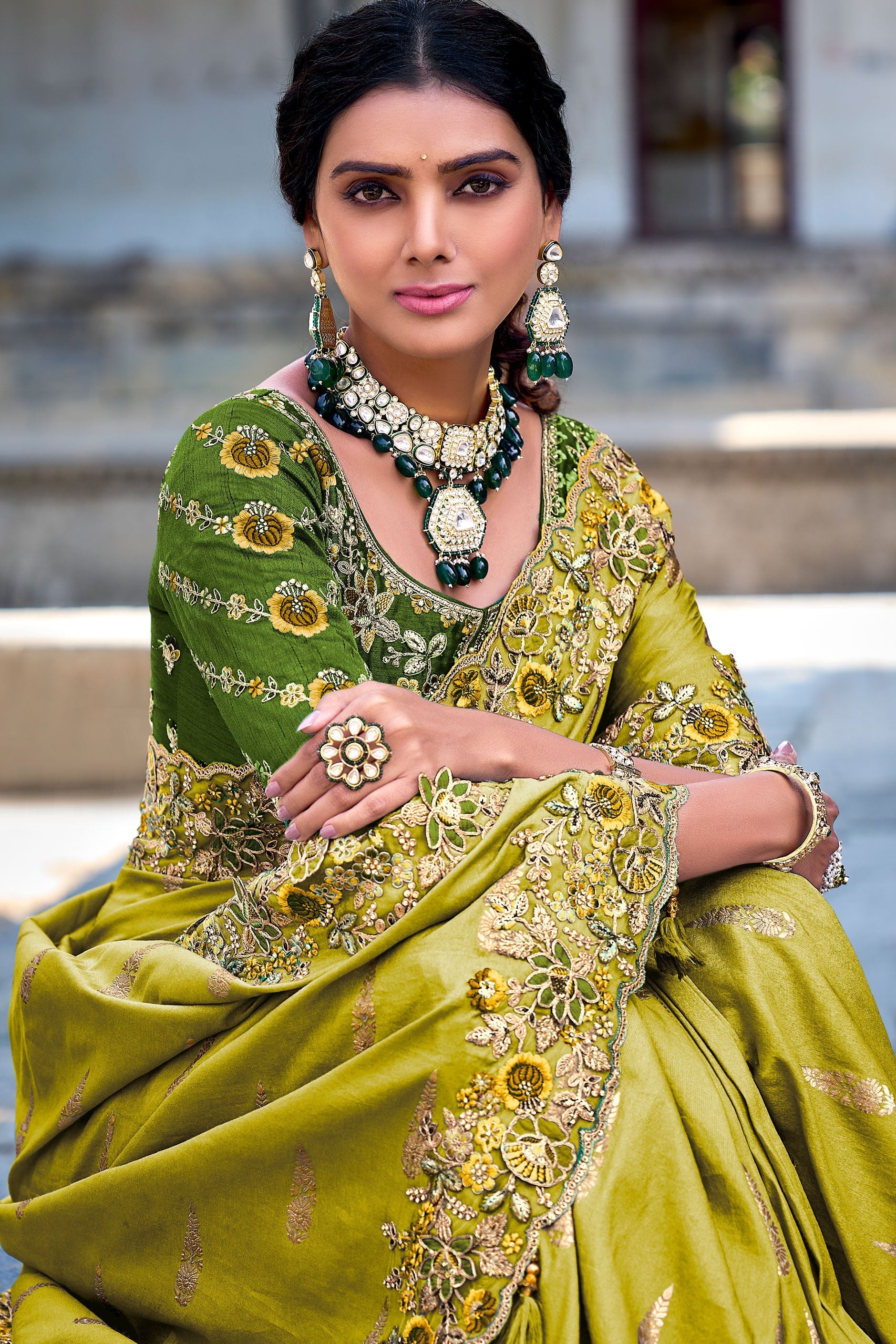 lime-green-embroidered-banarasi-saree-zb131855_2_SareeButa.com