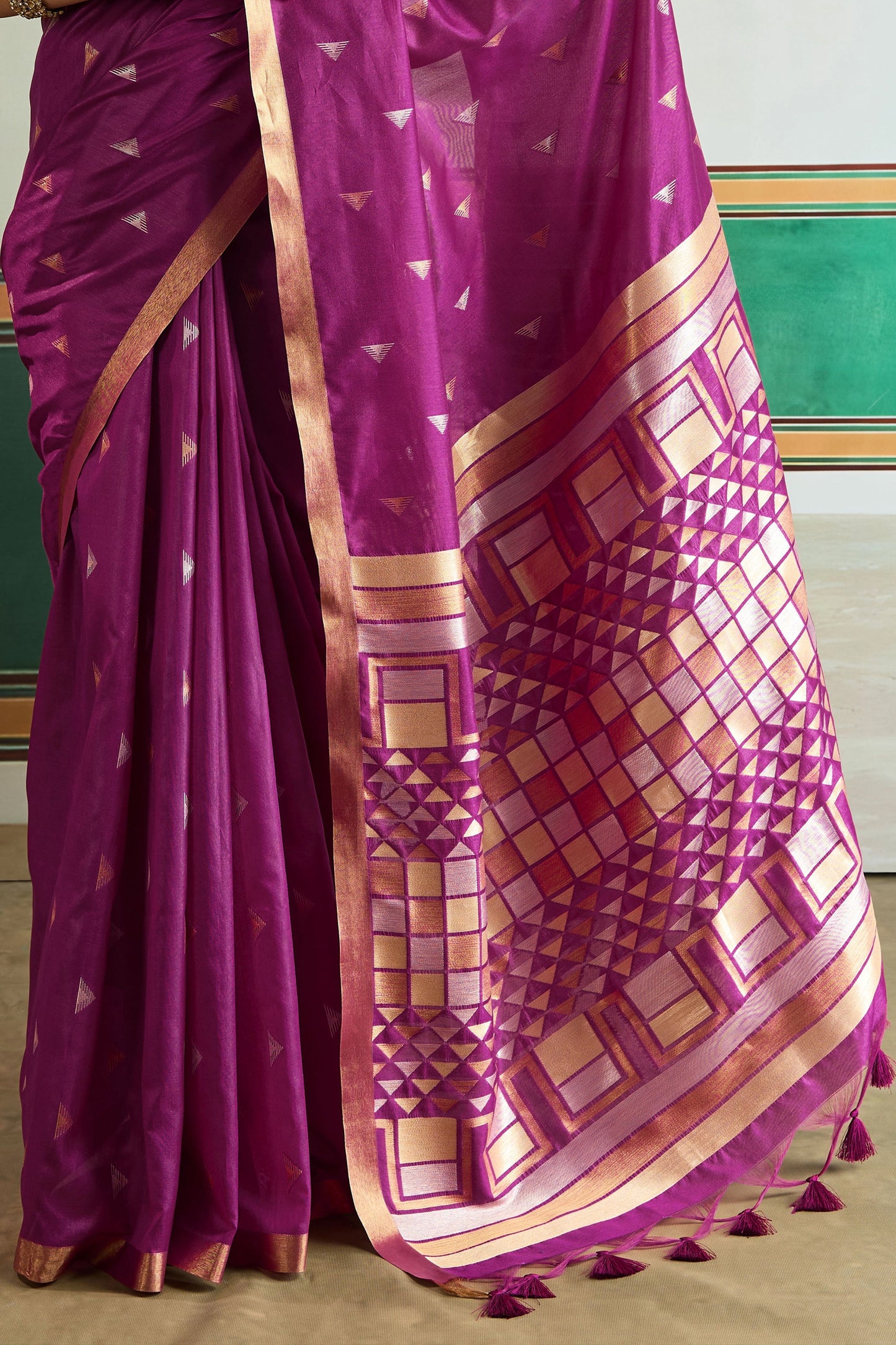 Magenta Woven Silk Saree-SAR12403_5_SareeButa.com