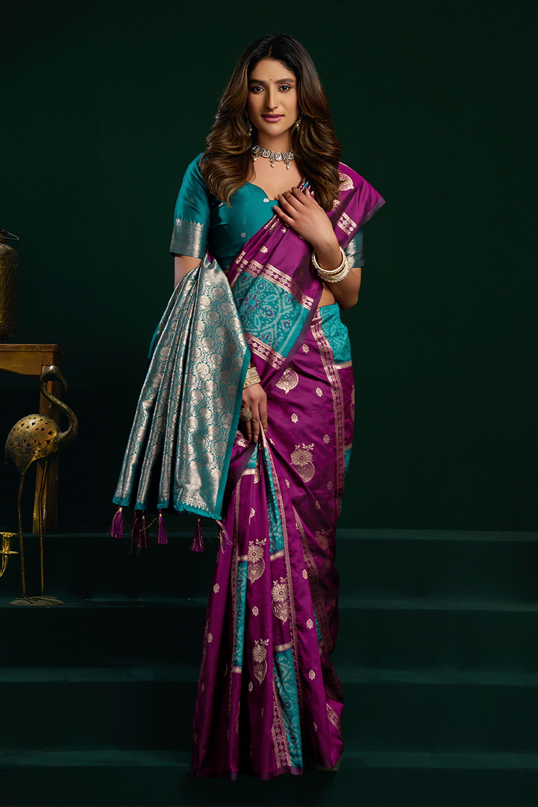 Magenta Woven Silk Saree-SAR12704_3_SareeButa.com