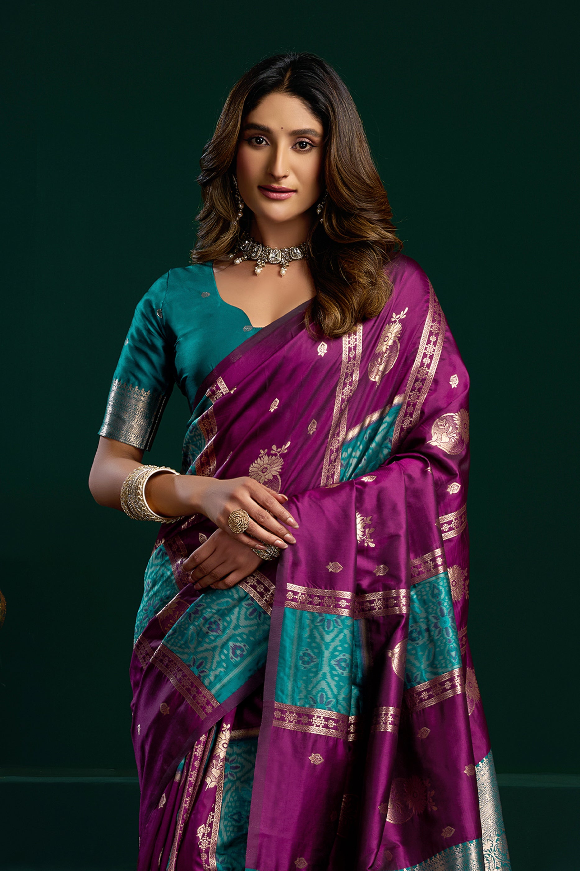 Magenta Woven Silk Saree-SAR12704_4_SareeButa.com