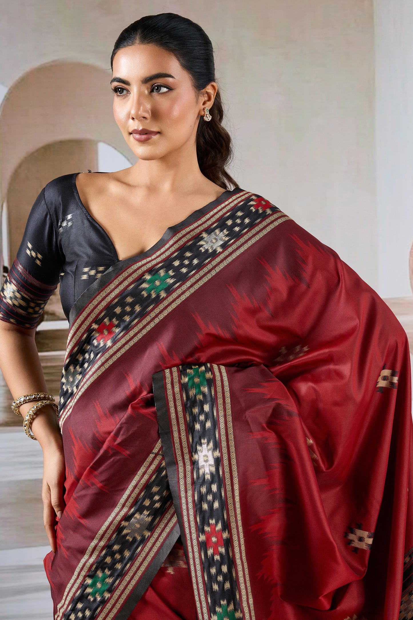 Maroon Woven Patola Silk Saree-SAR12421_2_SareeButa.com