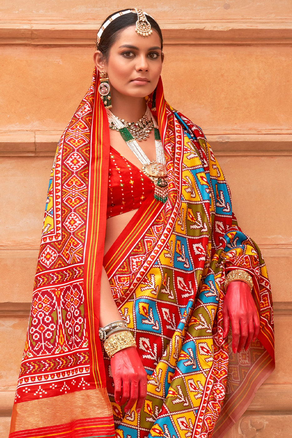 multi-printed-patola-silk-saree-zb133618_7_Sareebuta.com