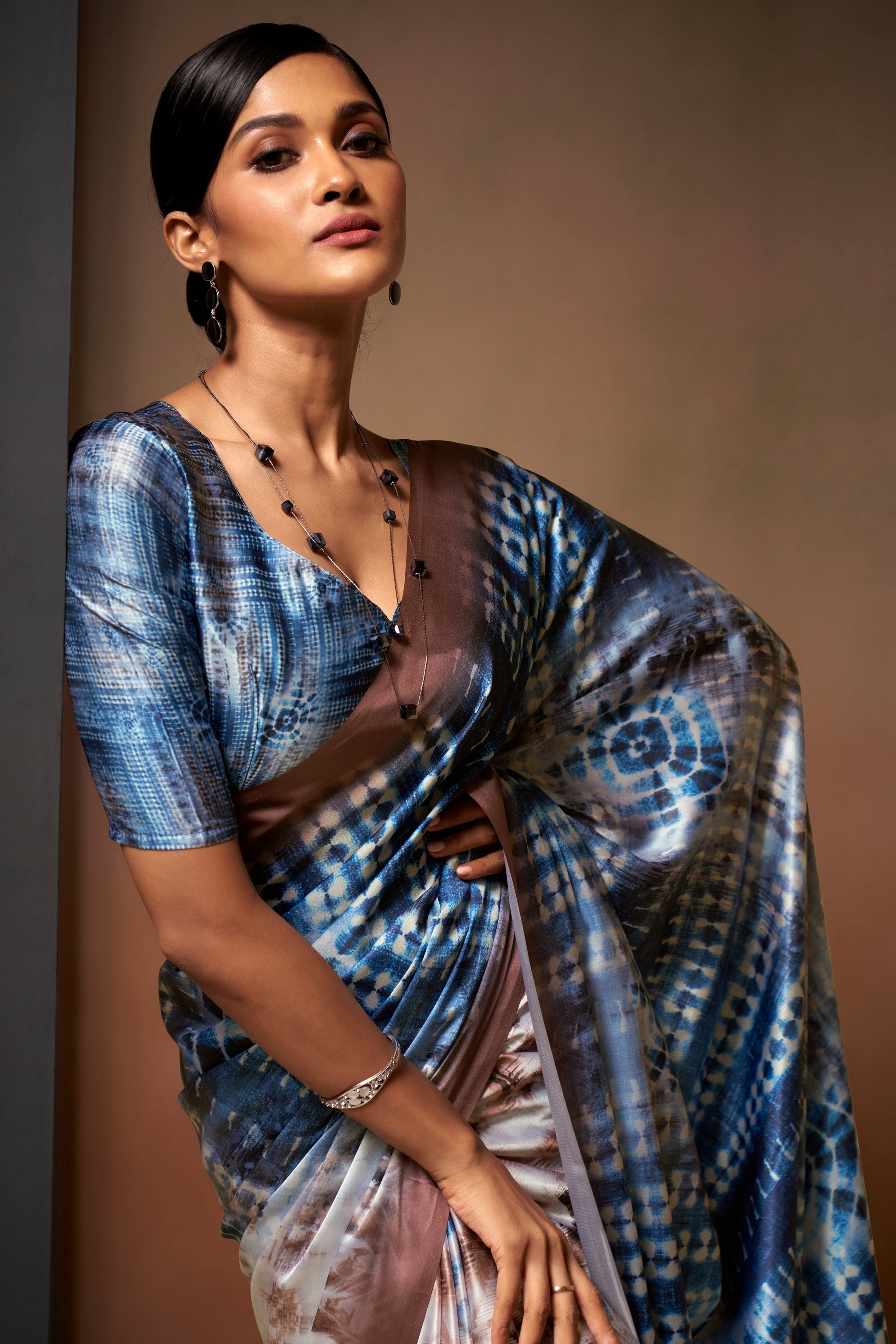 Mutlicolor Printed Satin Crepe Saree-ZB133795_2_SareeButa.com