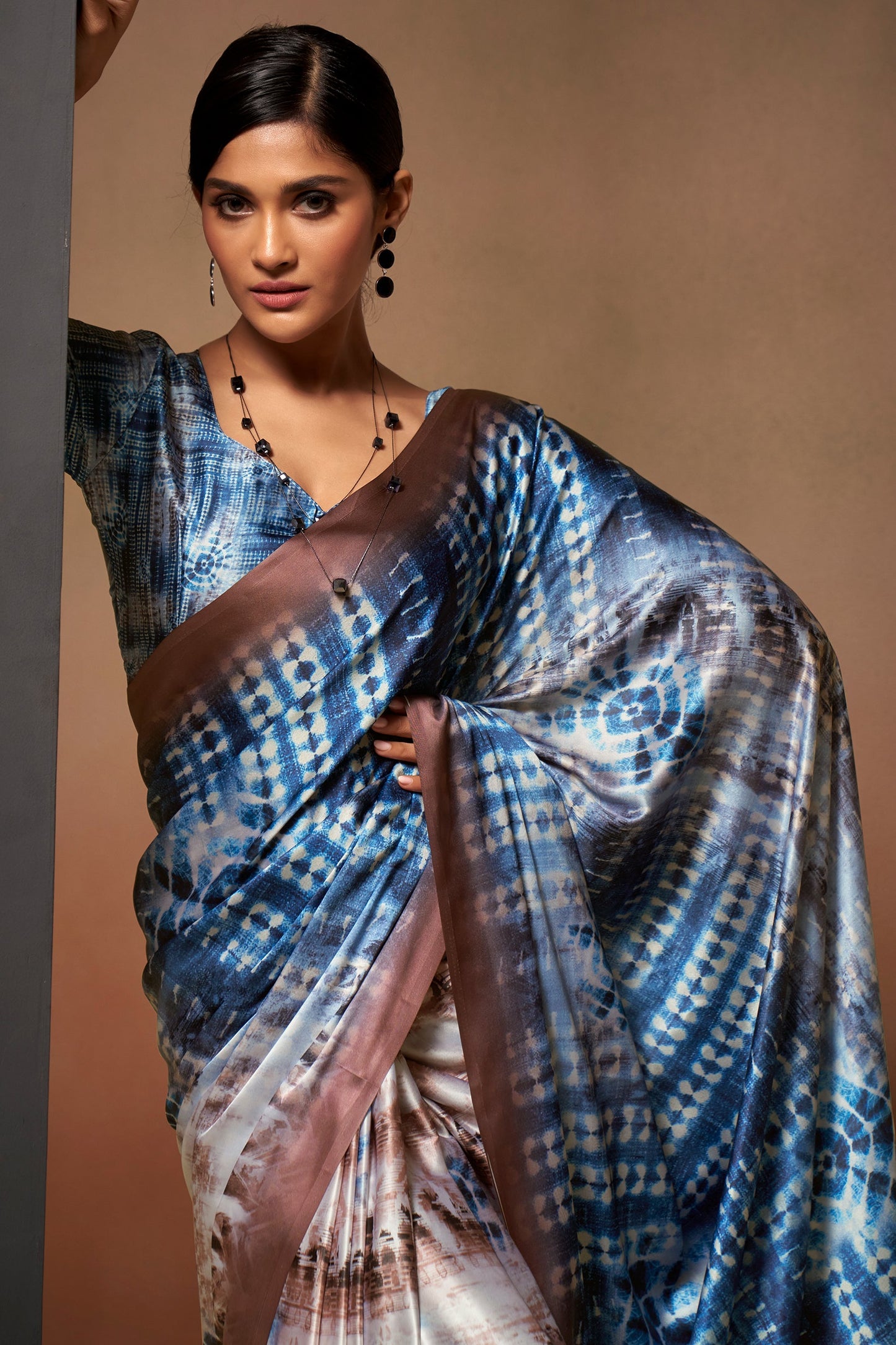 Mutlicolor Printed Satin Crepe Saree-ZB133795_4_SareeButa.com