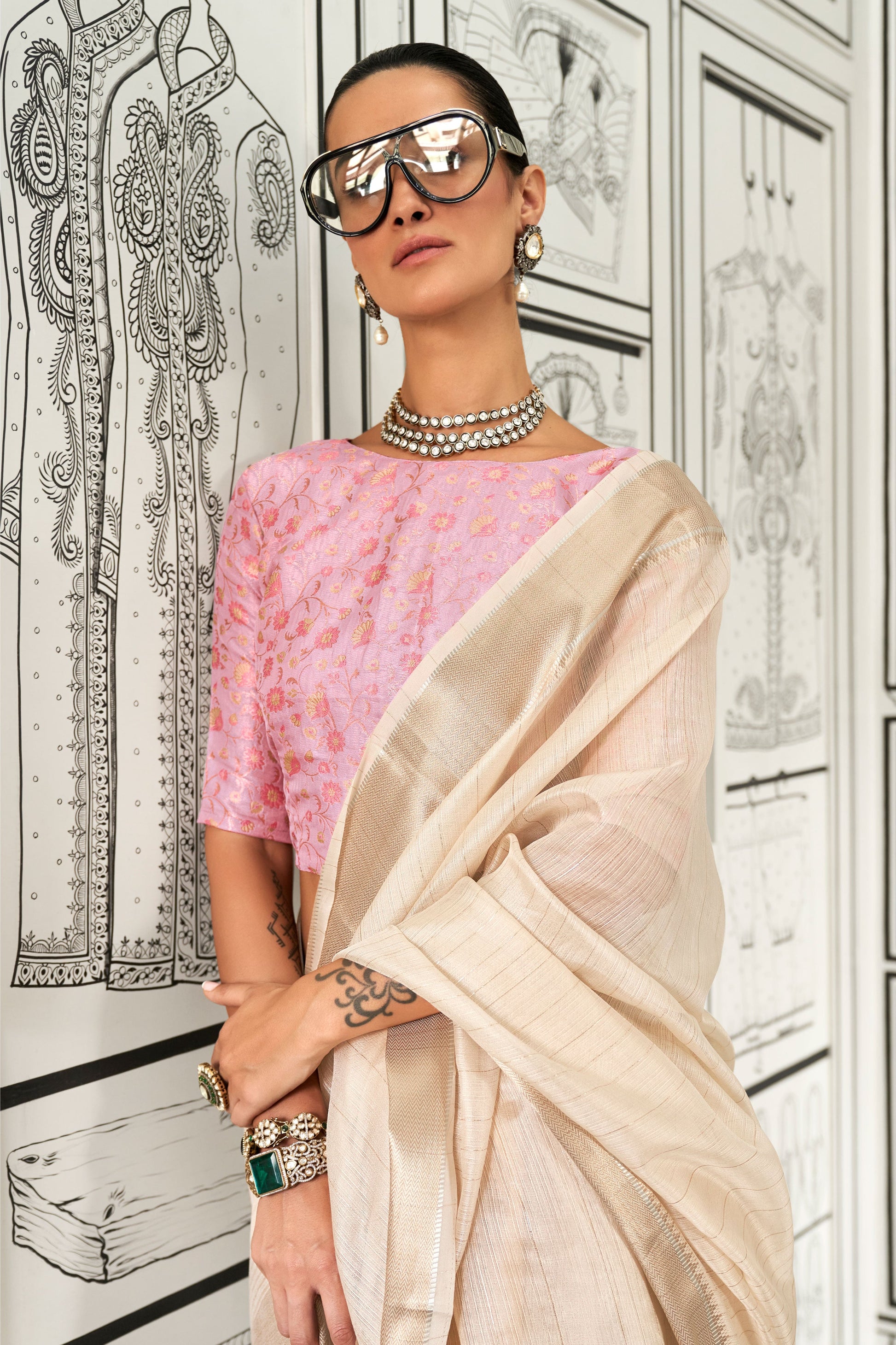 off-white-woven-chiffon-saree-zb132268_2_SareeButa.com