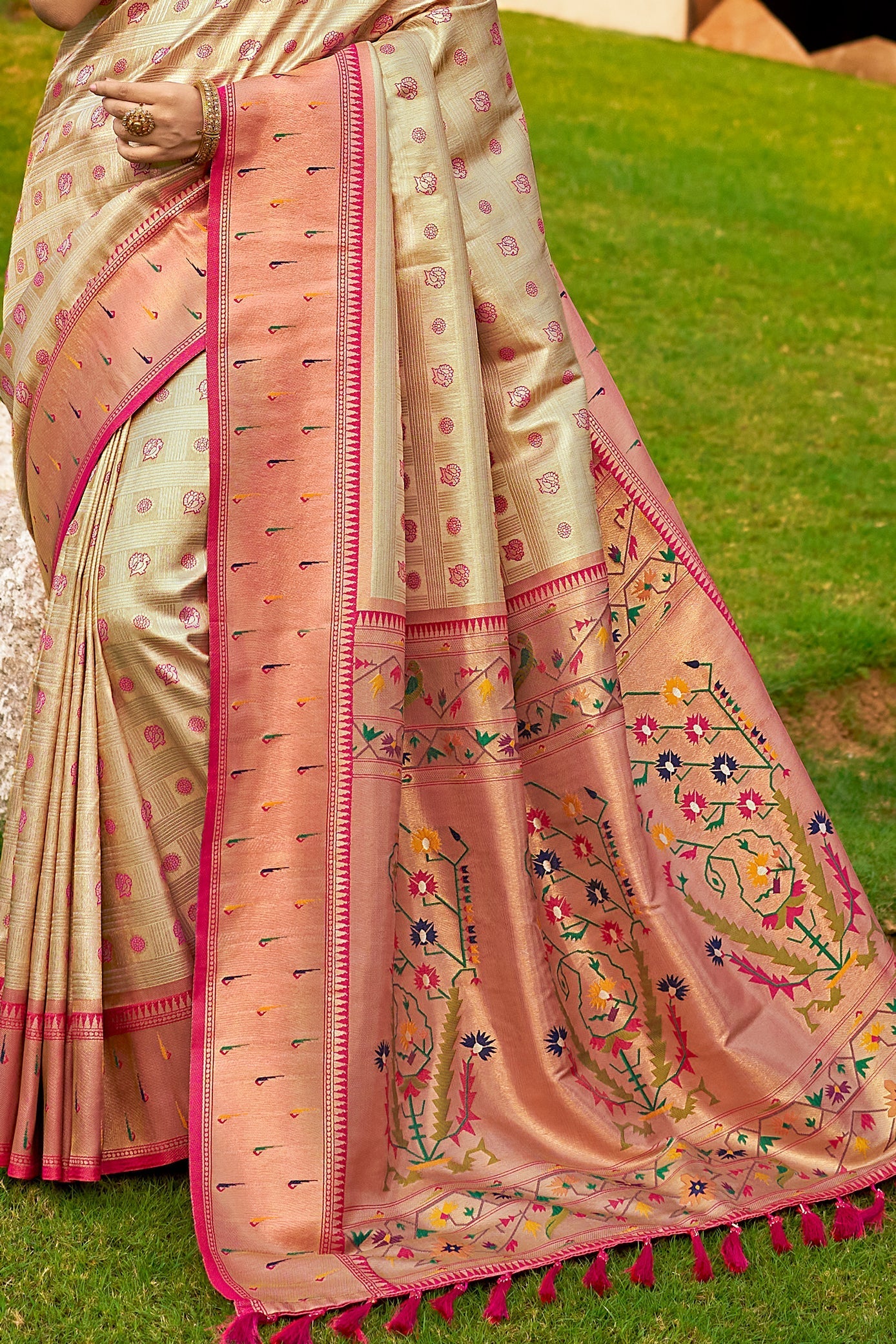 off-white-paithani-saree-zb132382_3_SareeButa.com