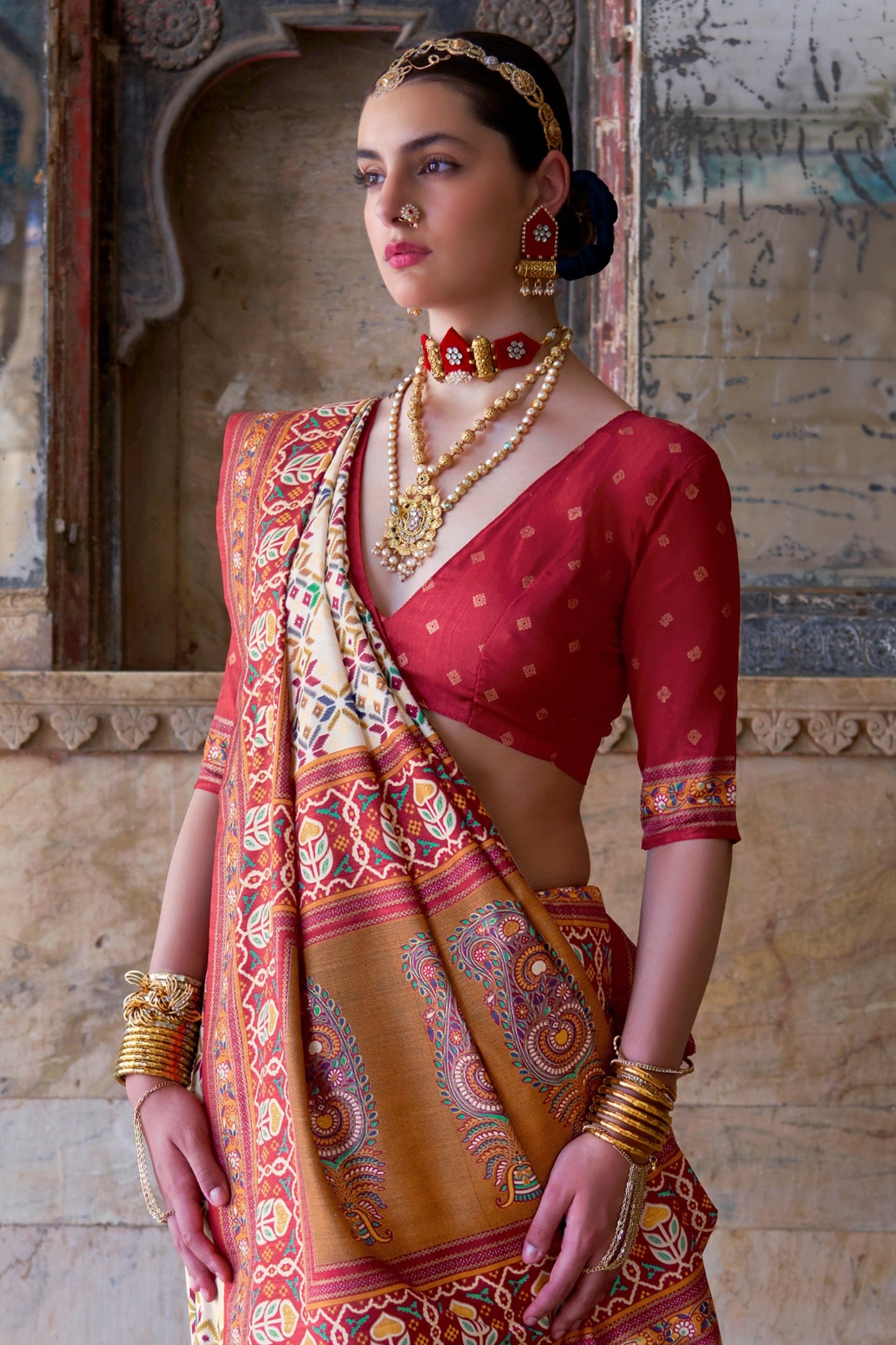 Off White Printed Patola Silk Saree-SAR11293_3_SareeButa.com