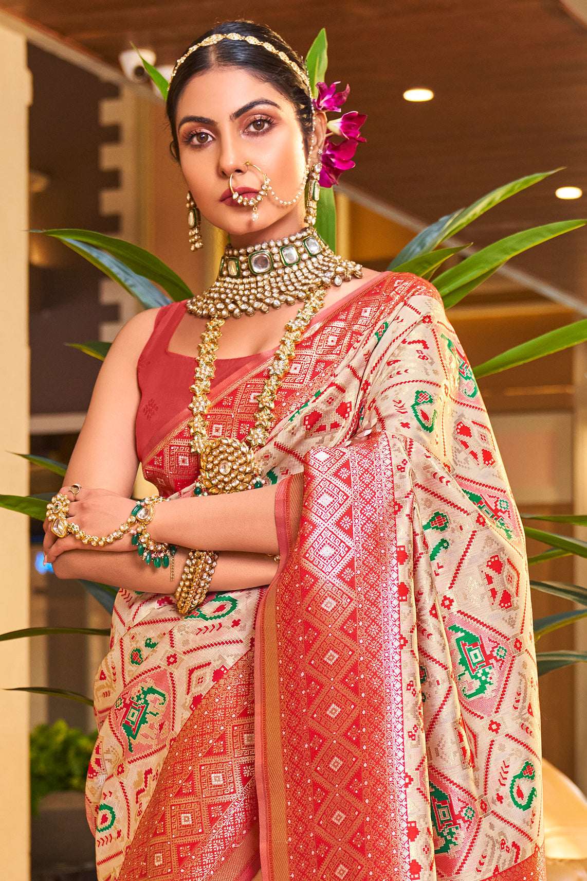 off-white-silk-patola-saree-zb132310_3_SareeButa.com