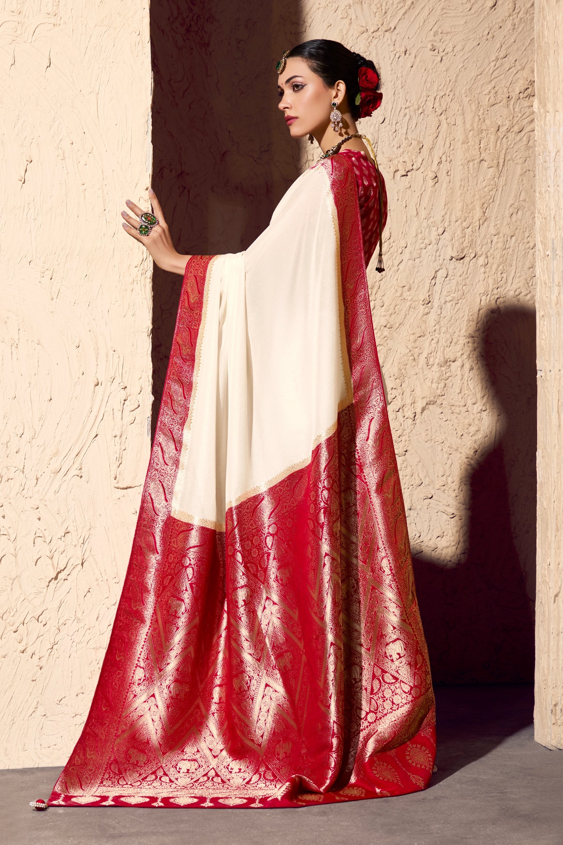 Off White Woven Crepe Georgette Saree-SAR10995_3_SareeButa.com