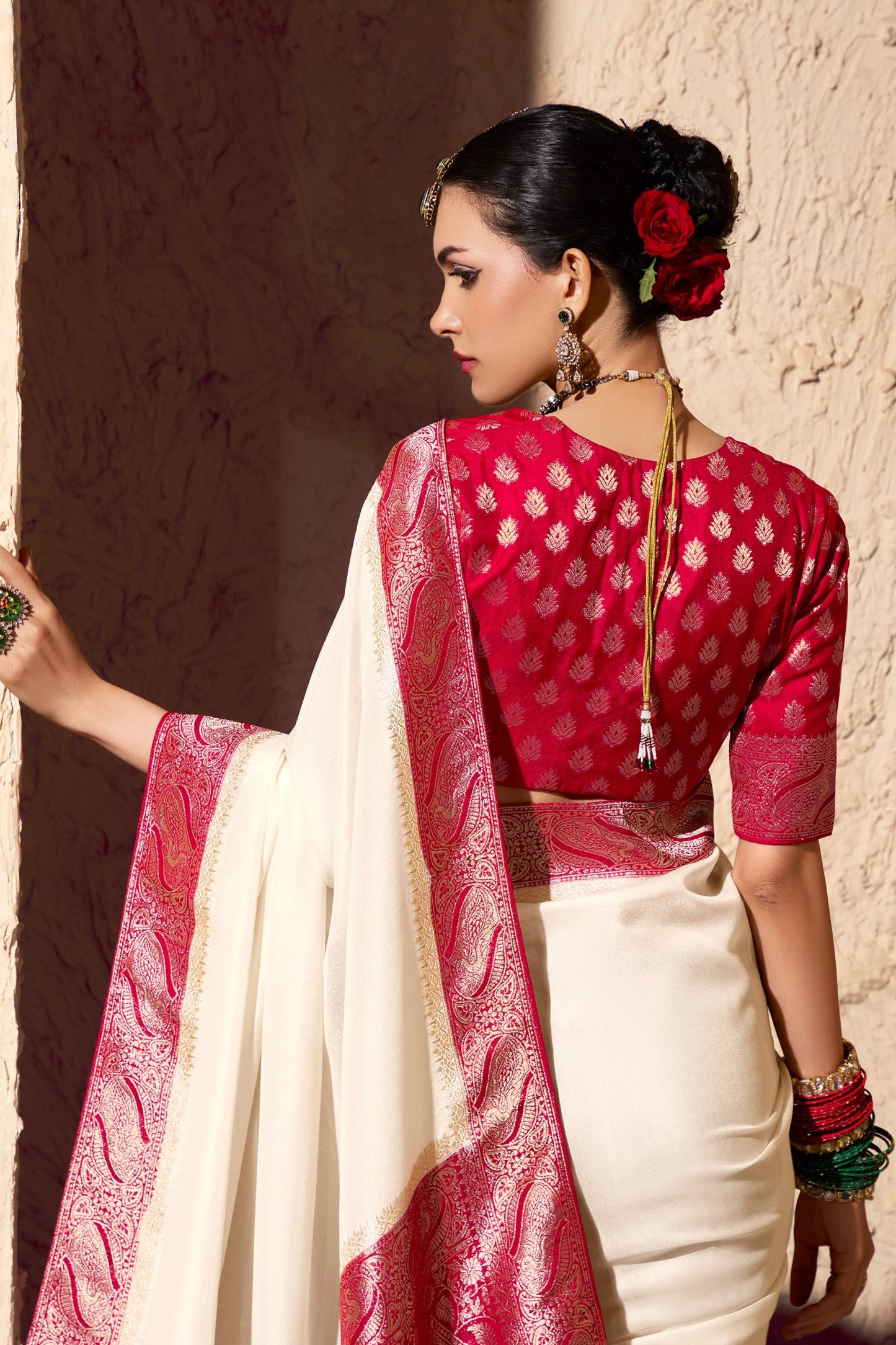 Off White Woven Crepe Georgette Saree-SAR10995_4_SareeButa.com