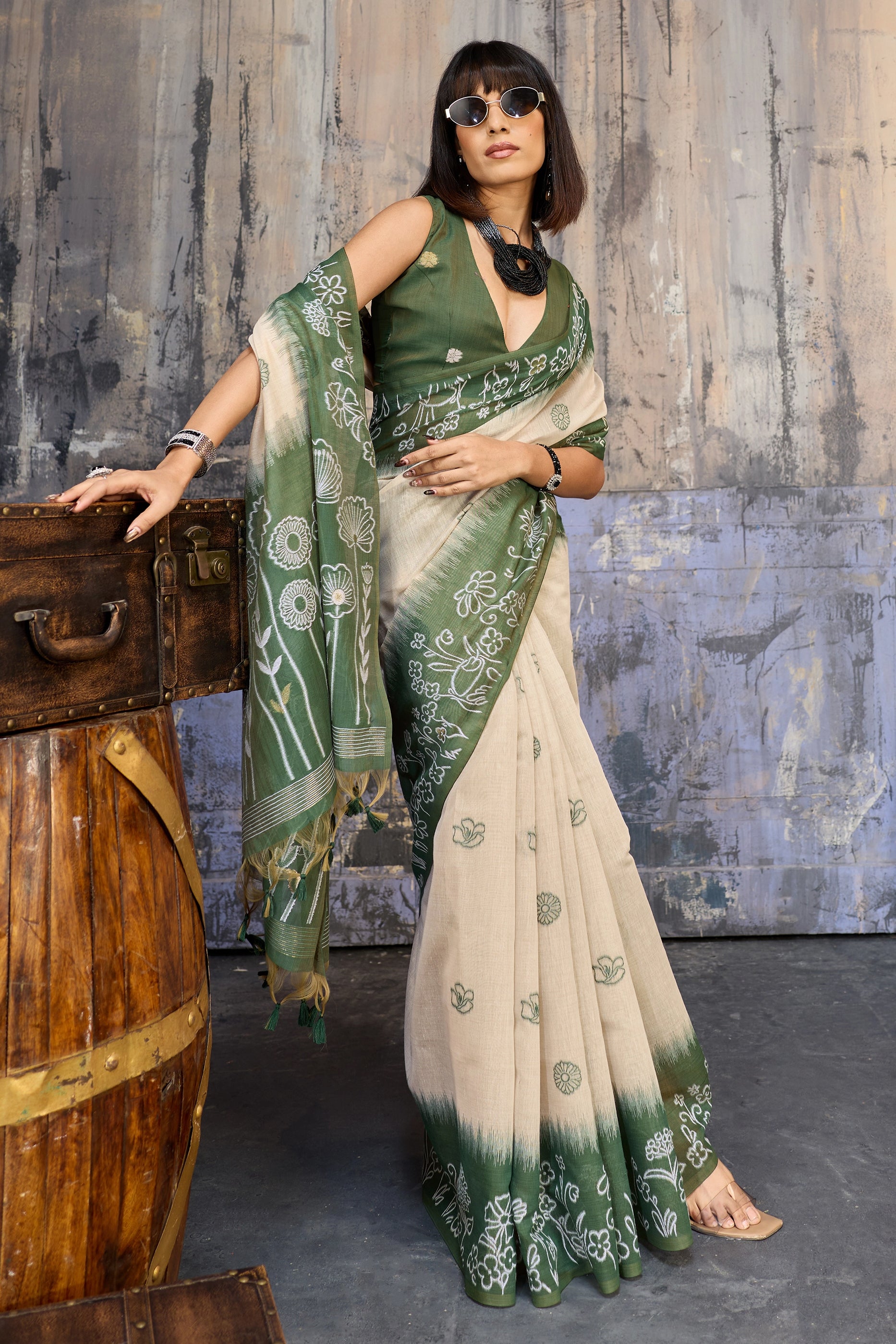 Off White Woven Munga Cotton Saree-SAR11880_4_SareeButa.com