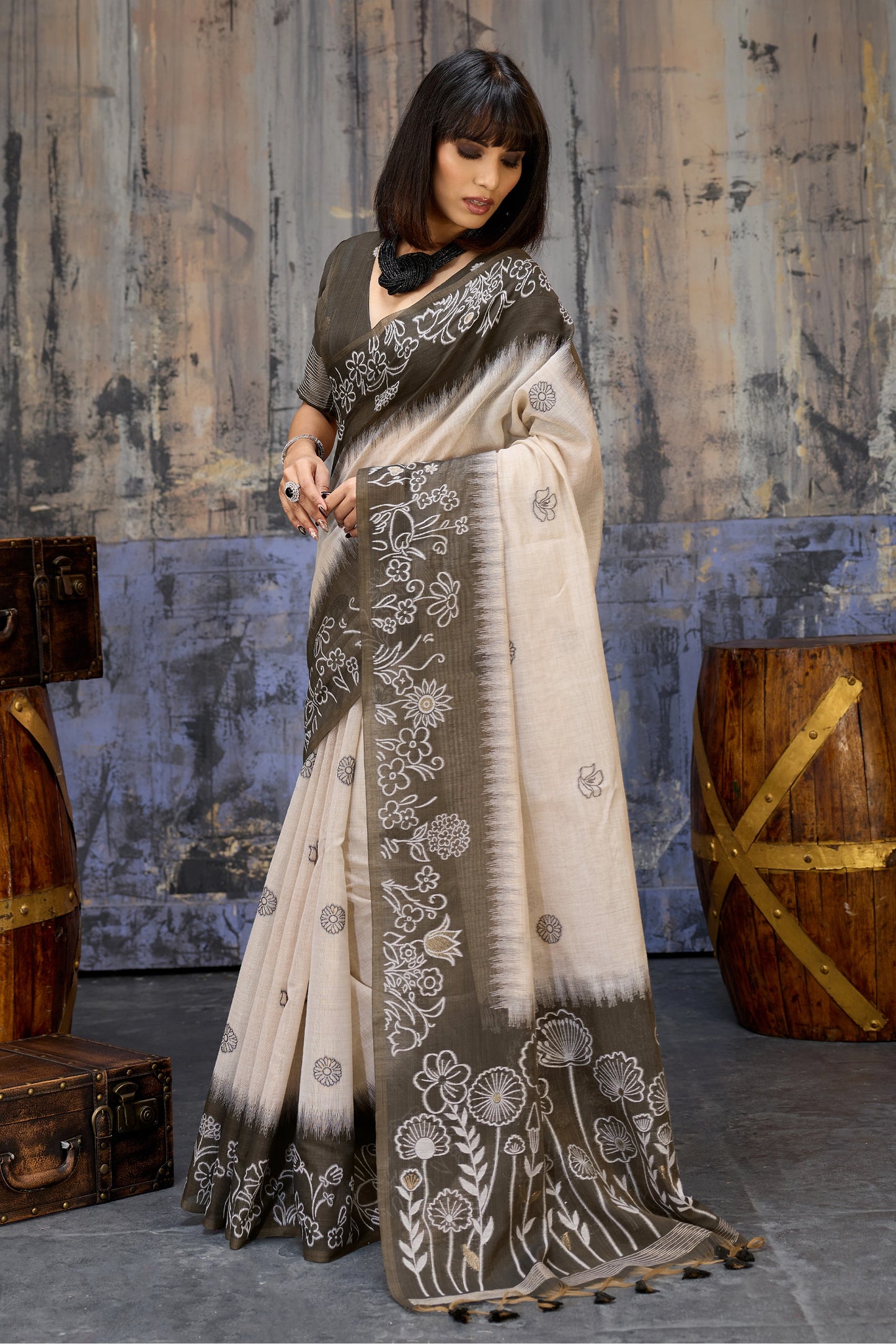 Off White Woven Munga Cotton Saree-SAR11882_3_SareeButa.com