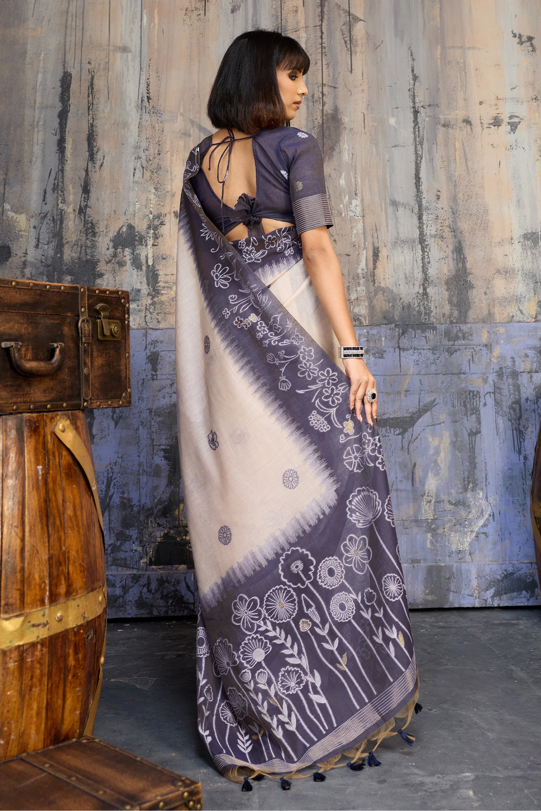 Off White Woven Munga Cotton Saree-SAR11883_3_SareeButa.com