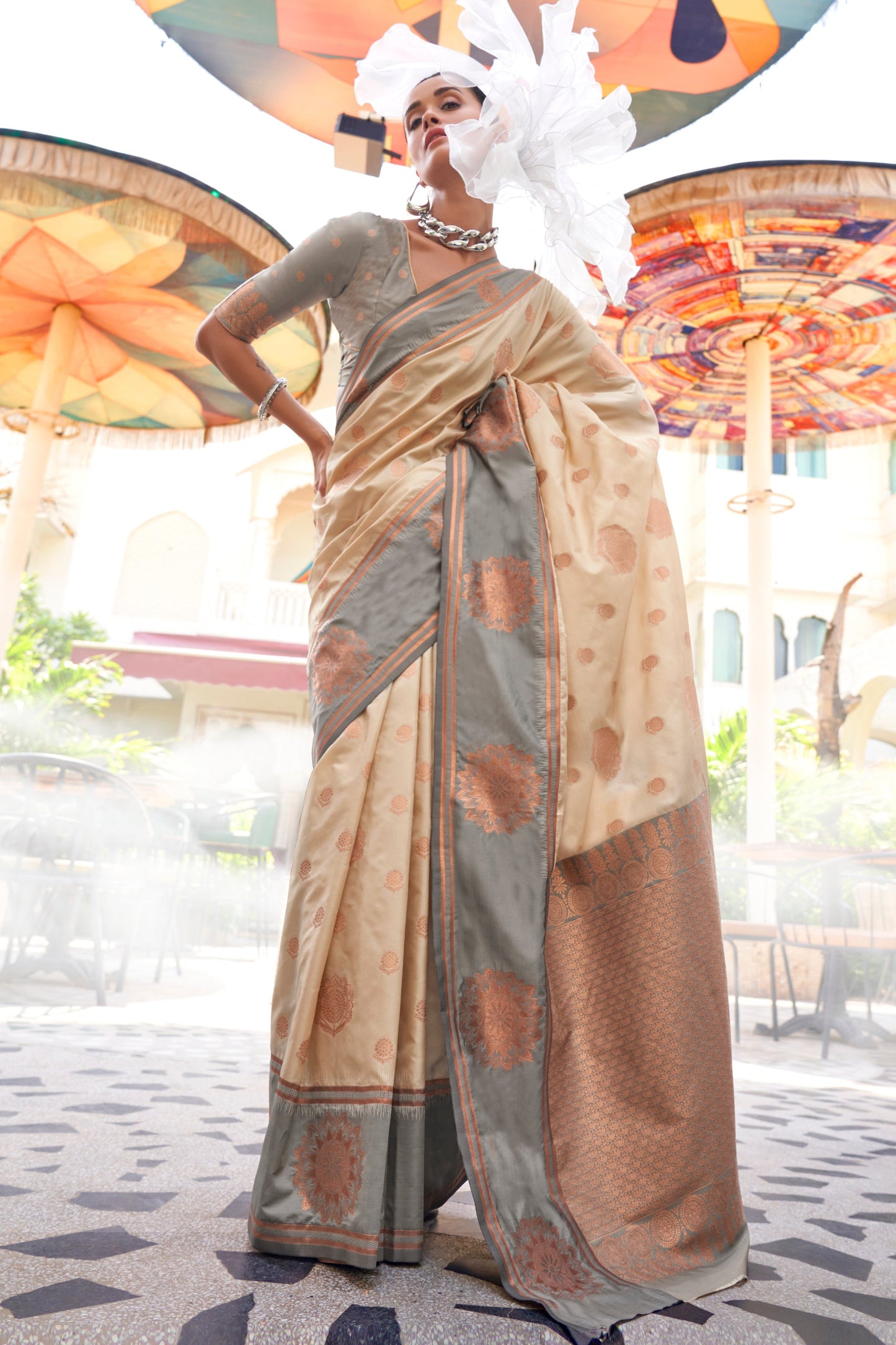 off-white-woven-silk-saree-zb132672_1_SareeButa.com