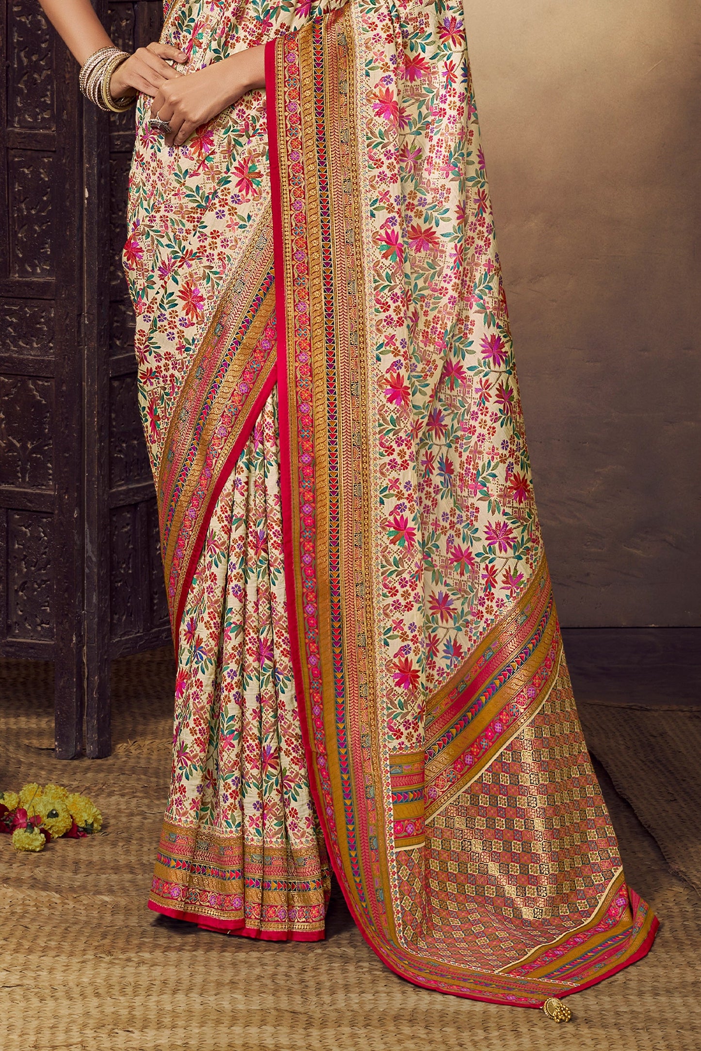 Off White Woven Viscose Silk Saree-SAR11021_4_SareeButa.com
