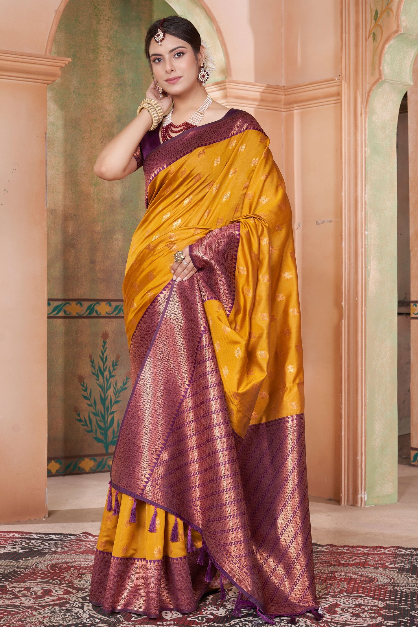 orange-kubera-pattu-kanjivaram-saree-zb131663_3_SareeButa.com