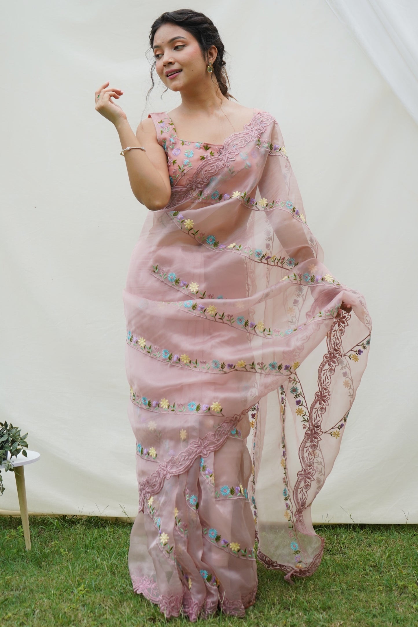 peach-embroidered-organza-saree-zb131145_3_SareeButa.com