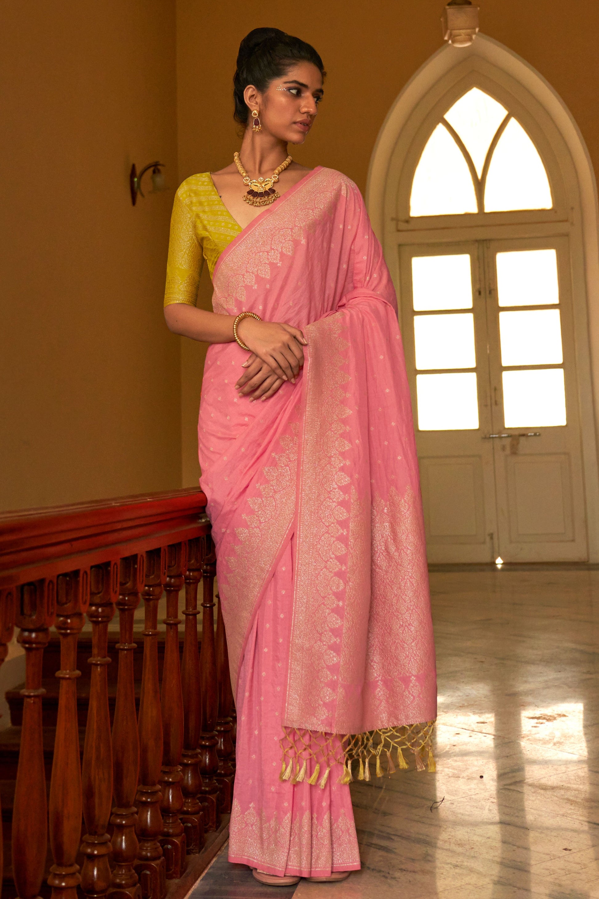 pink-crepe-silk-banarasi-saree-zb131656_1_SareeButa.com