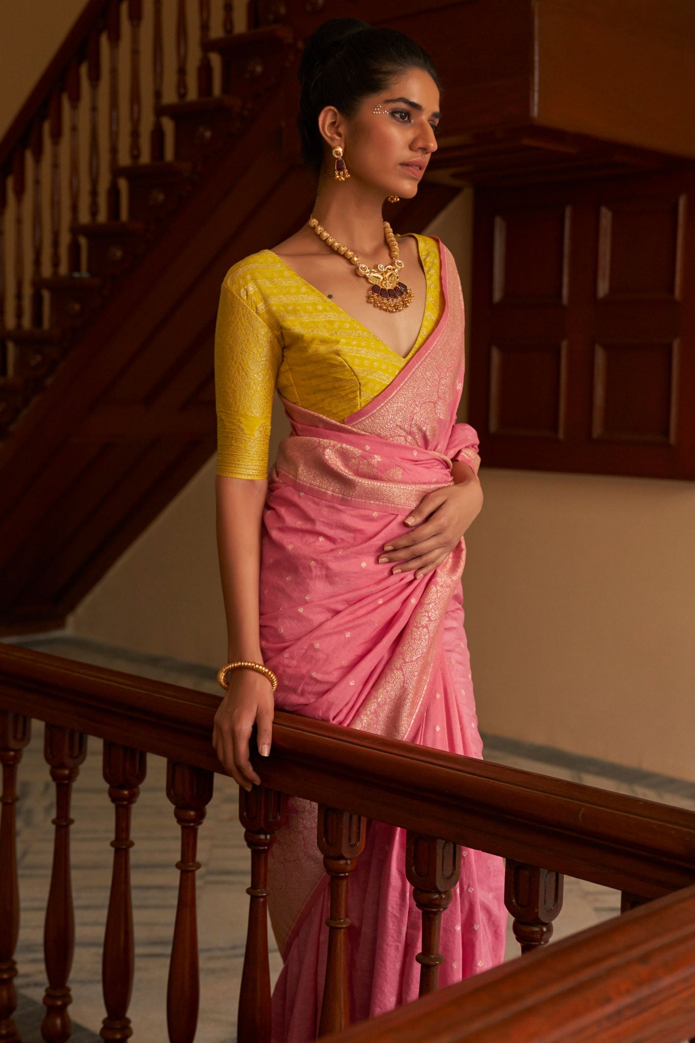 pink-crepe-silk-banarasi-saree-zb131656_3_SareeButa.com