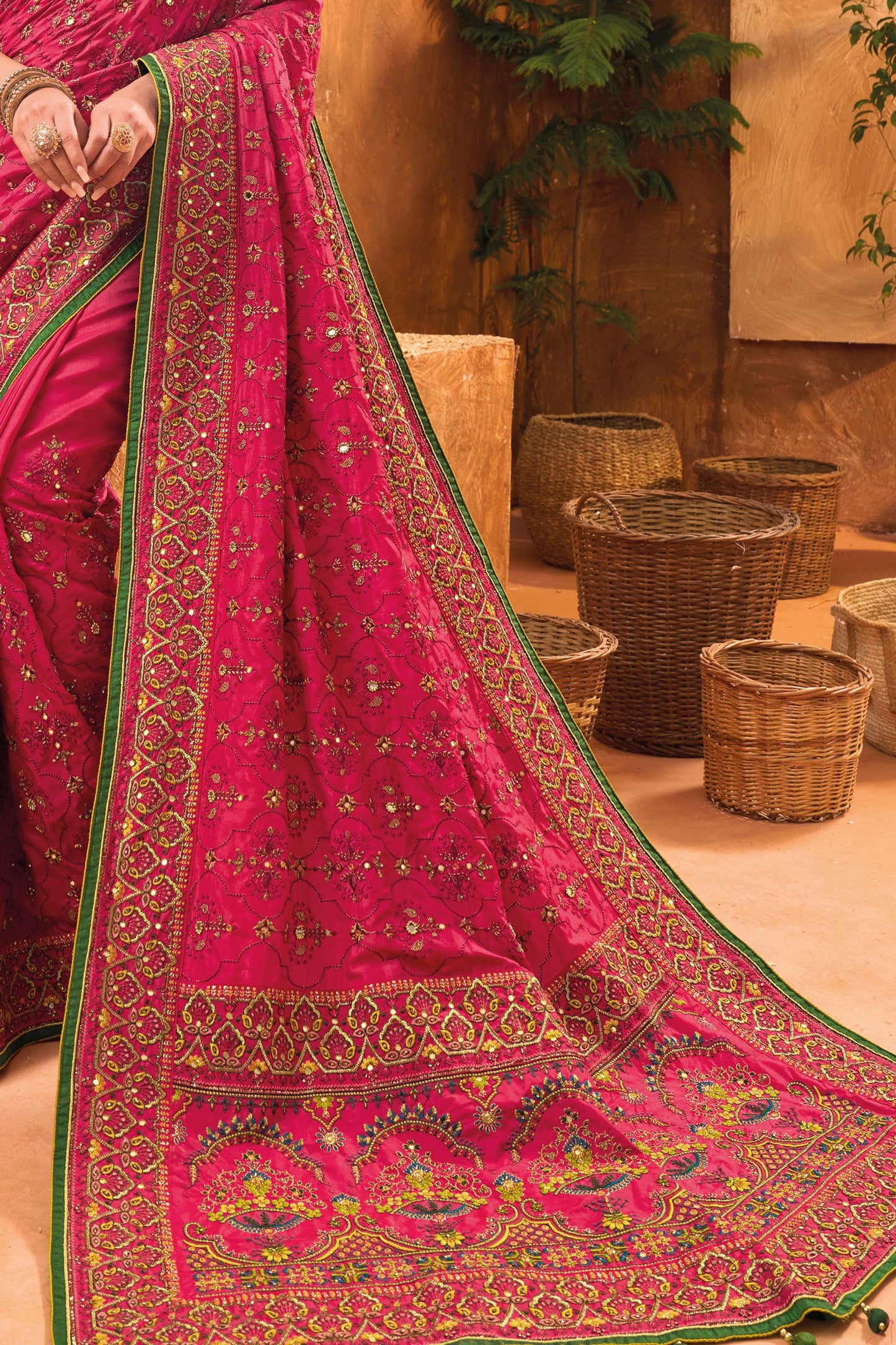 pink-designer-kacchi-work-silk-saree-zb130639_4_SareeButa.com