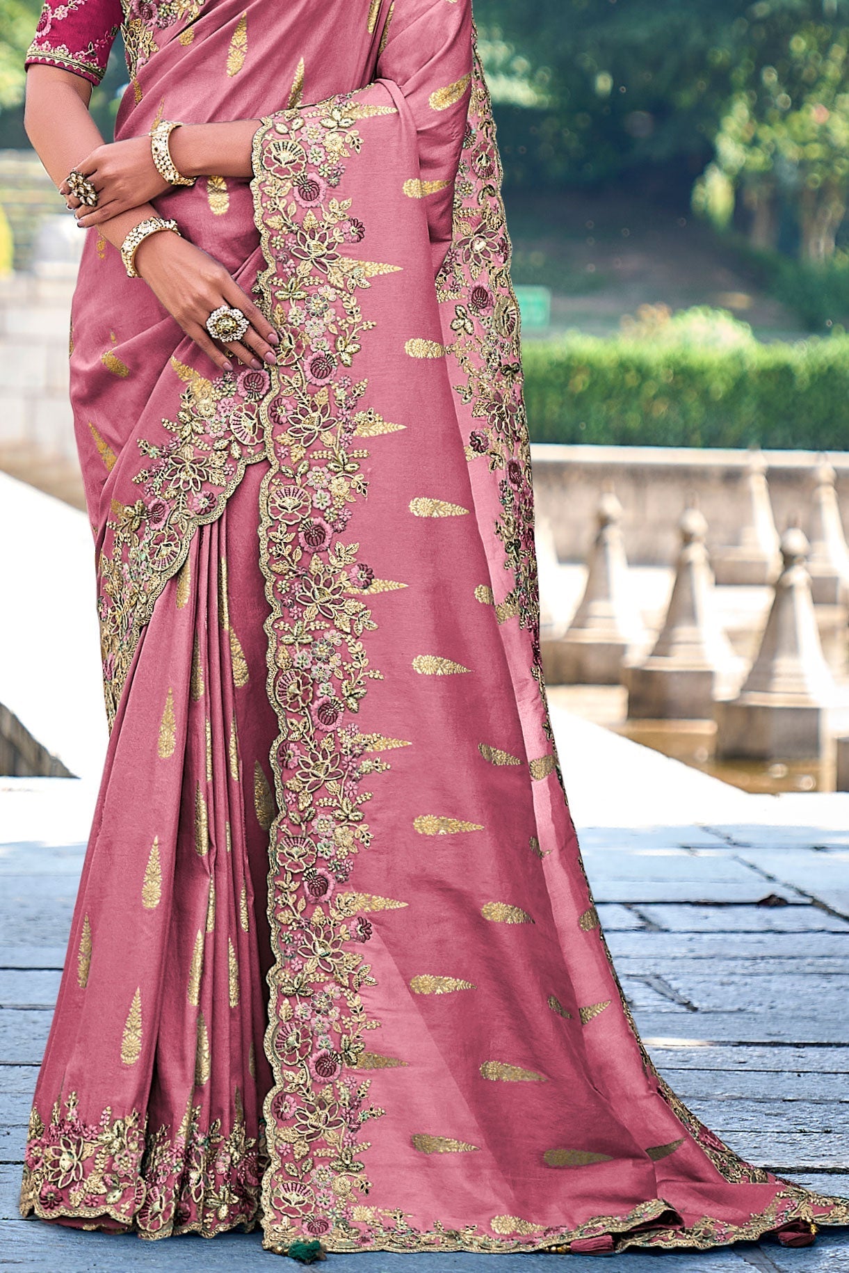 pink-embroidered-banarasi-saree-zb131854_3_SareeButa.com