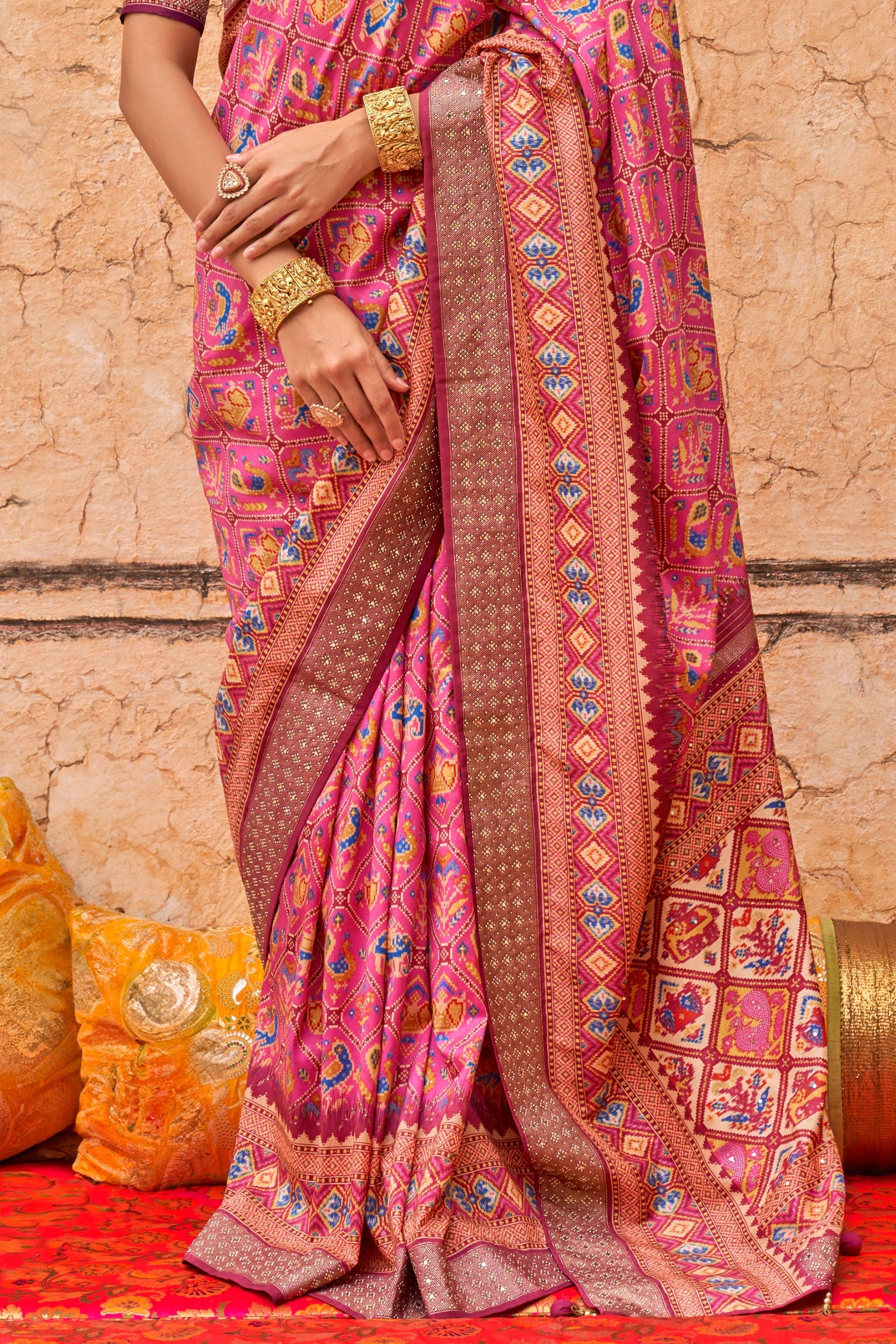 Pink Patola Saree With Stud Work-ZB133436_3_SareeButa.com