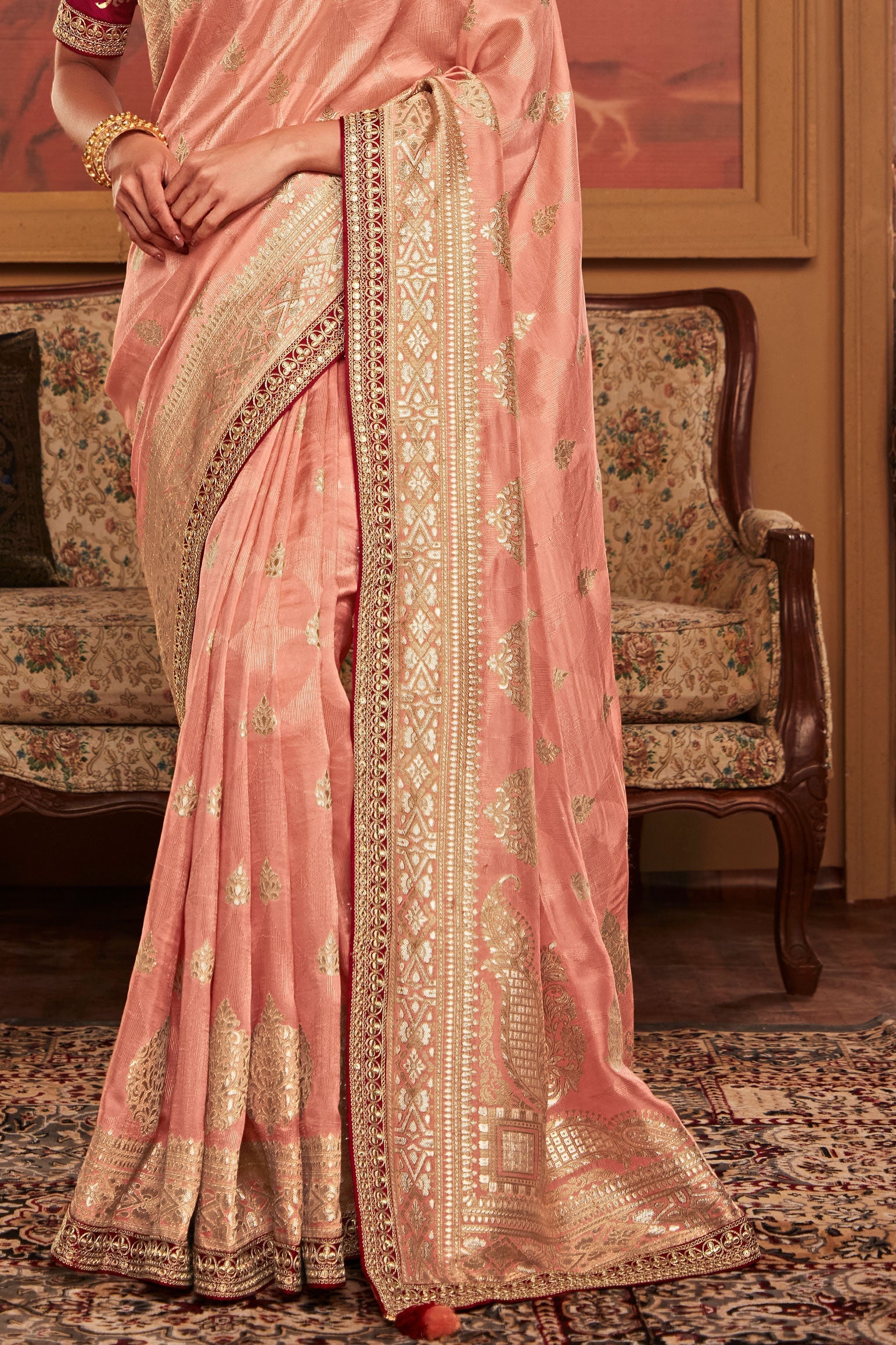 pink-woven-dola-silk-saree-zb131421_4_SareeButa.com