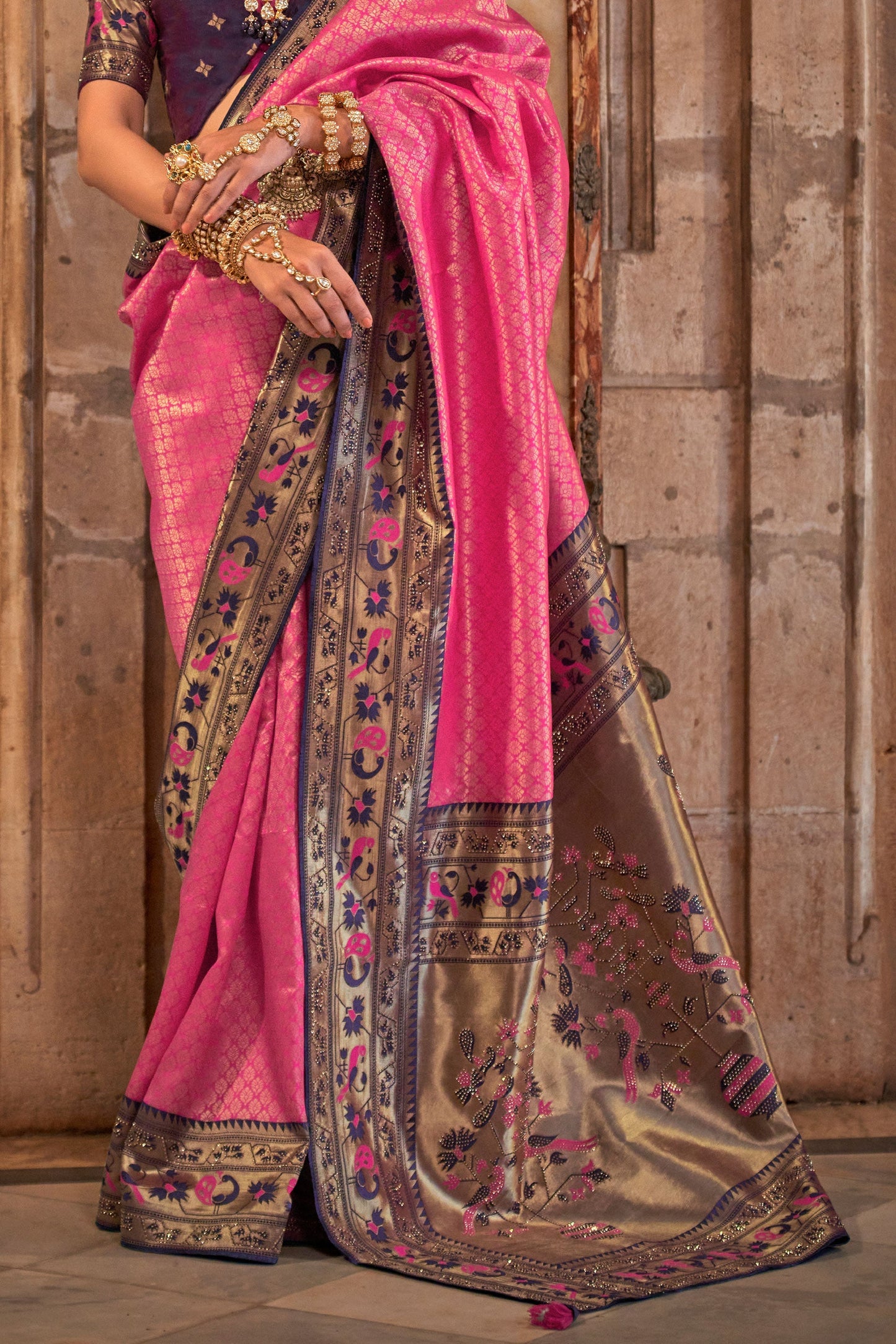 pink-woven-paithani-silk-saree-zb130995_3_SareeButa.com