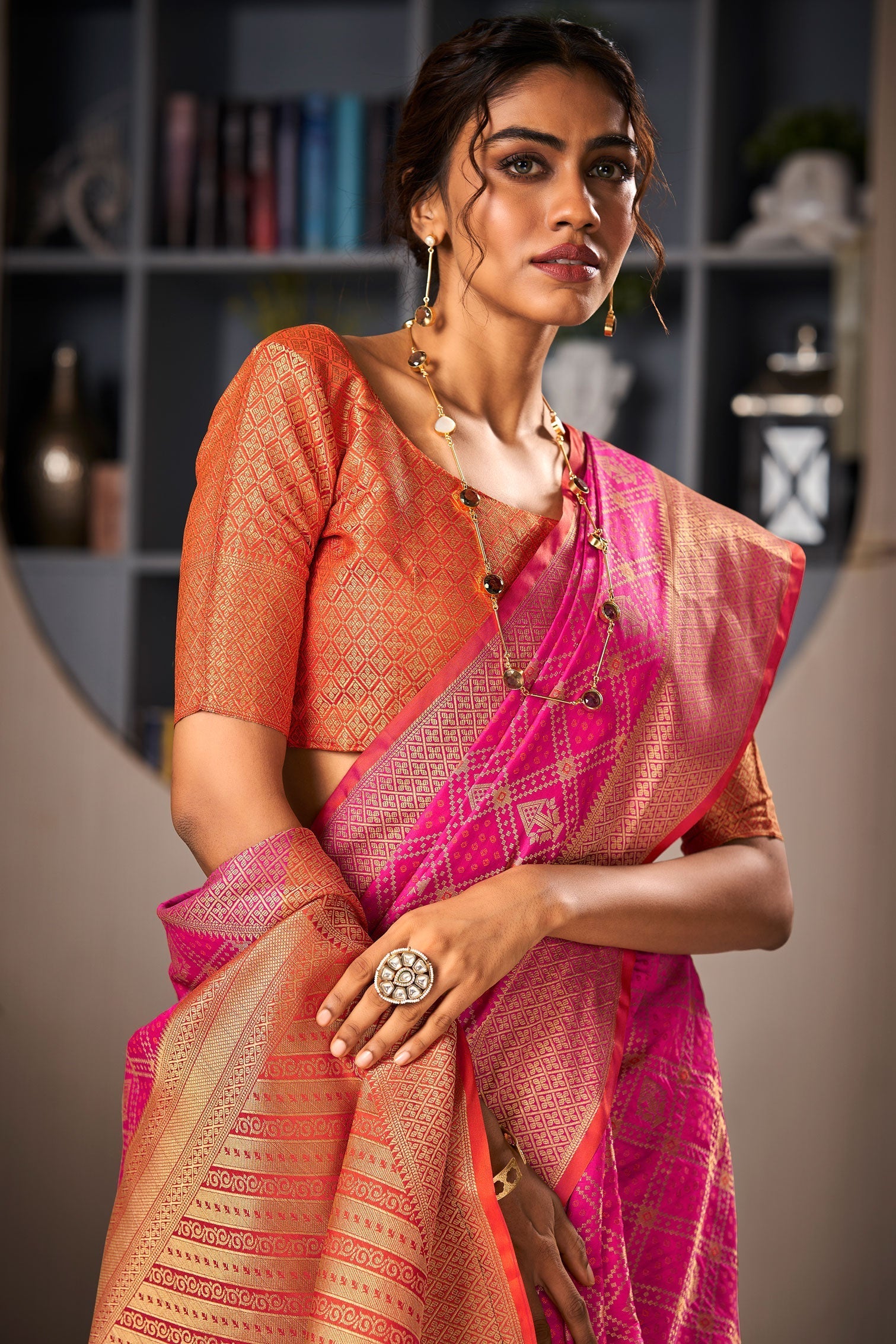 pink-woven-patola-silk-saree-zb130646_2_SareeButa.com