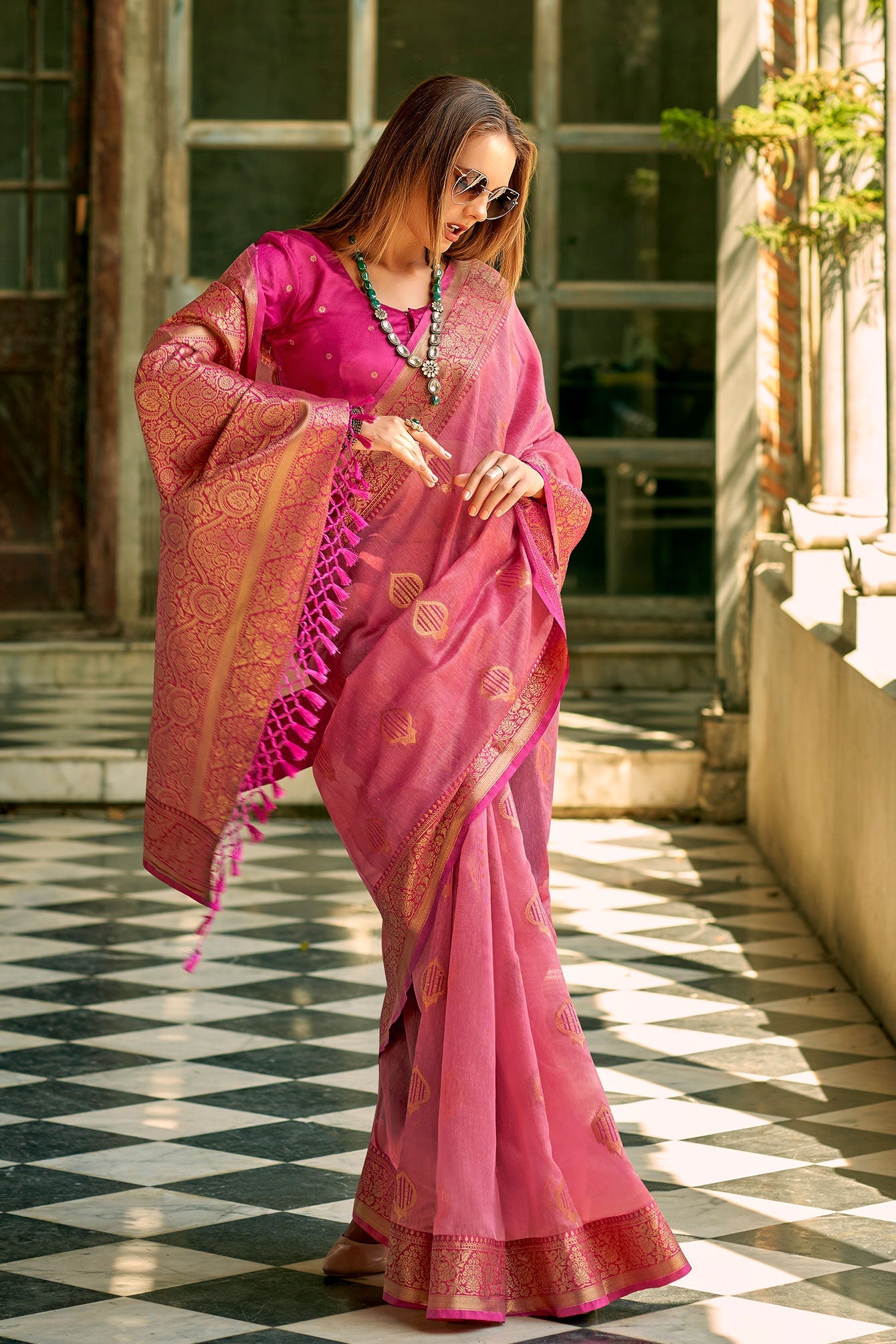 pink-woven-tissue-silk-saree-zb131191_3_SareeButa.com