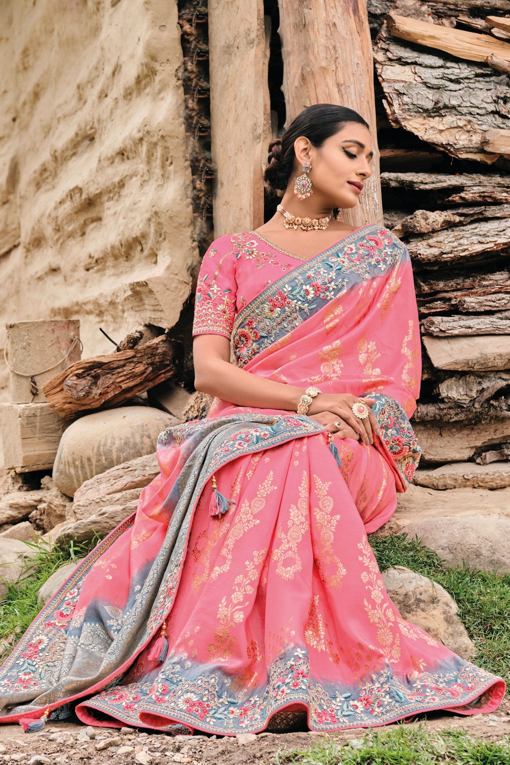 pink-embroidered-banarasi-silk-saree-zb130878_3_SareeButa.com