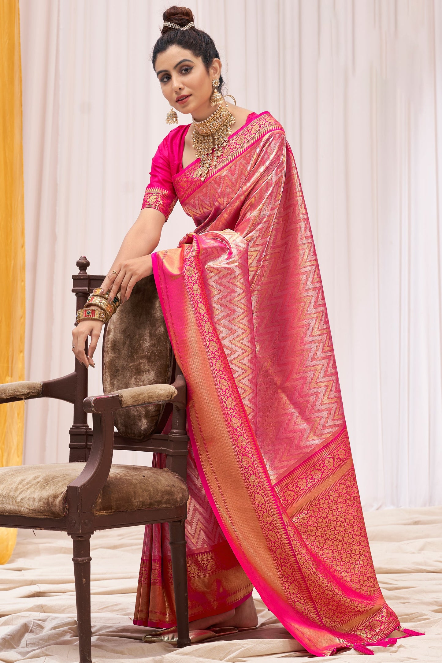 pink-kanjivaram-silk-saree-zb132321_1_SareeButa.com