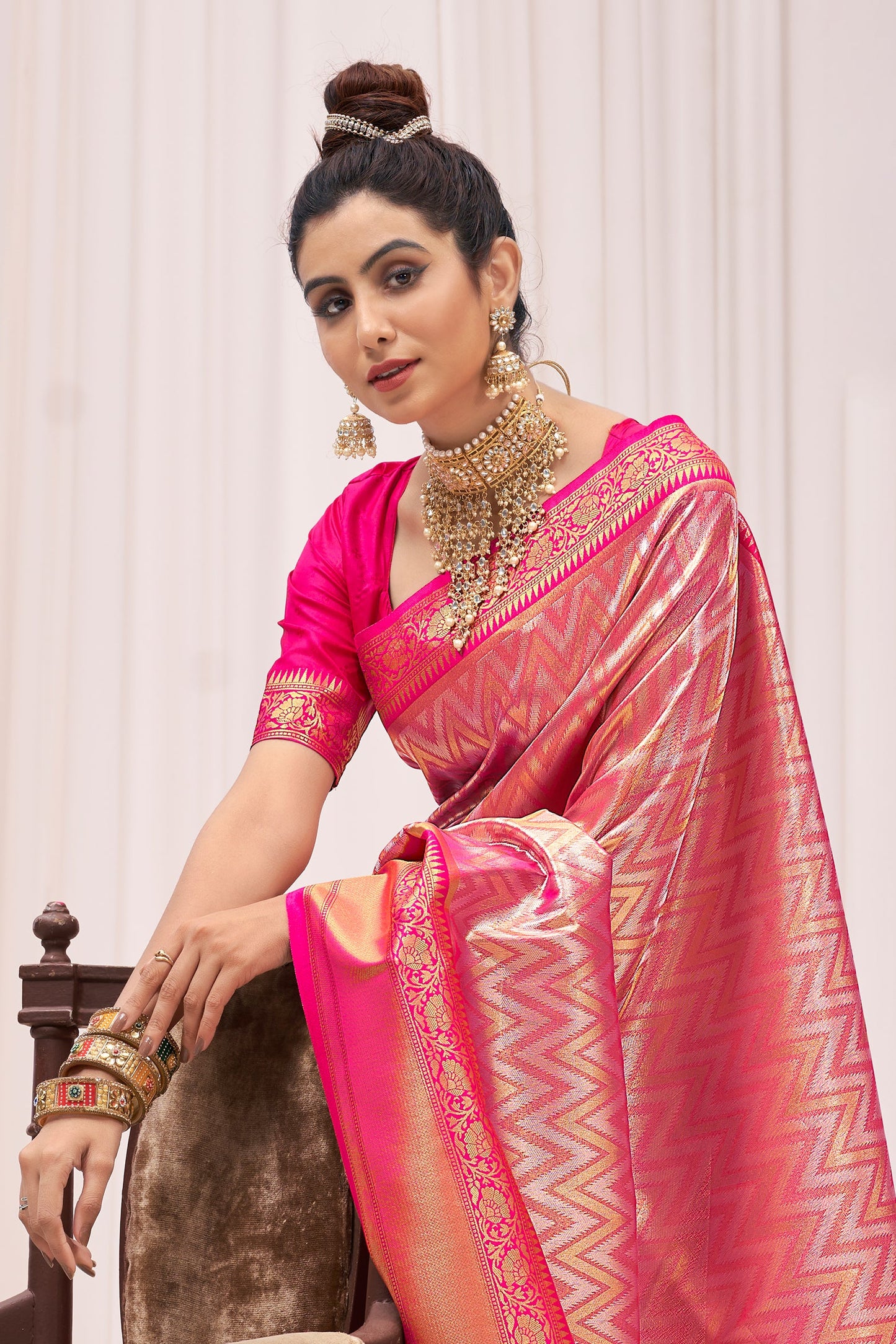 pink-kanjivaram-silk-saree-zb132321_2_SareeButa.com