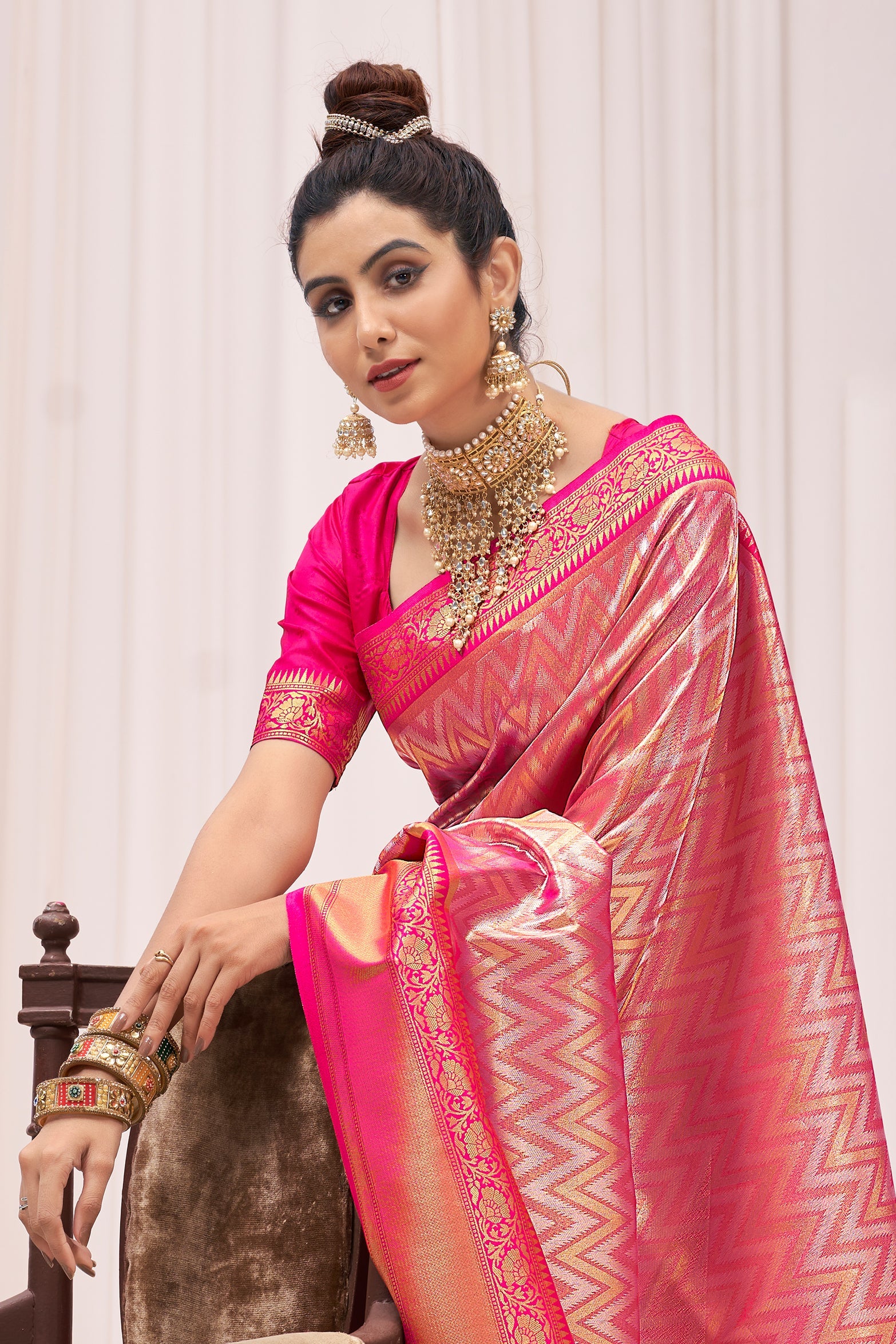 pink-kanjivaram-silk-saree-zb132321_2_SareeButa.com