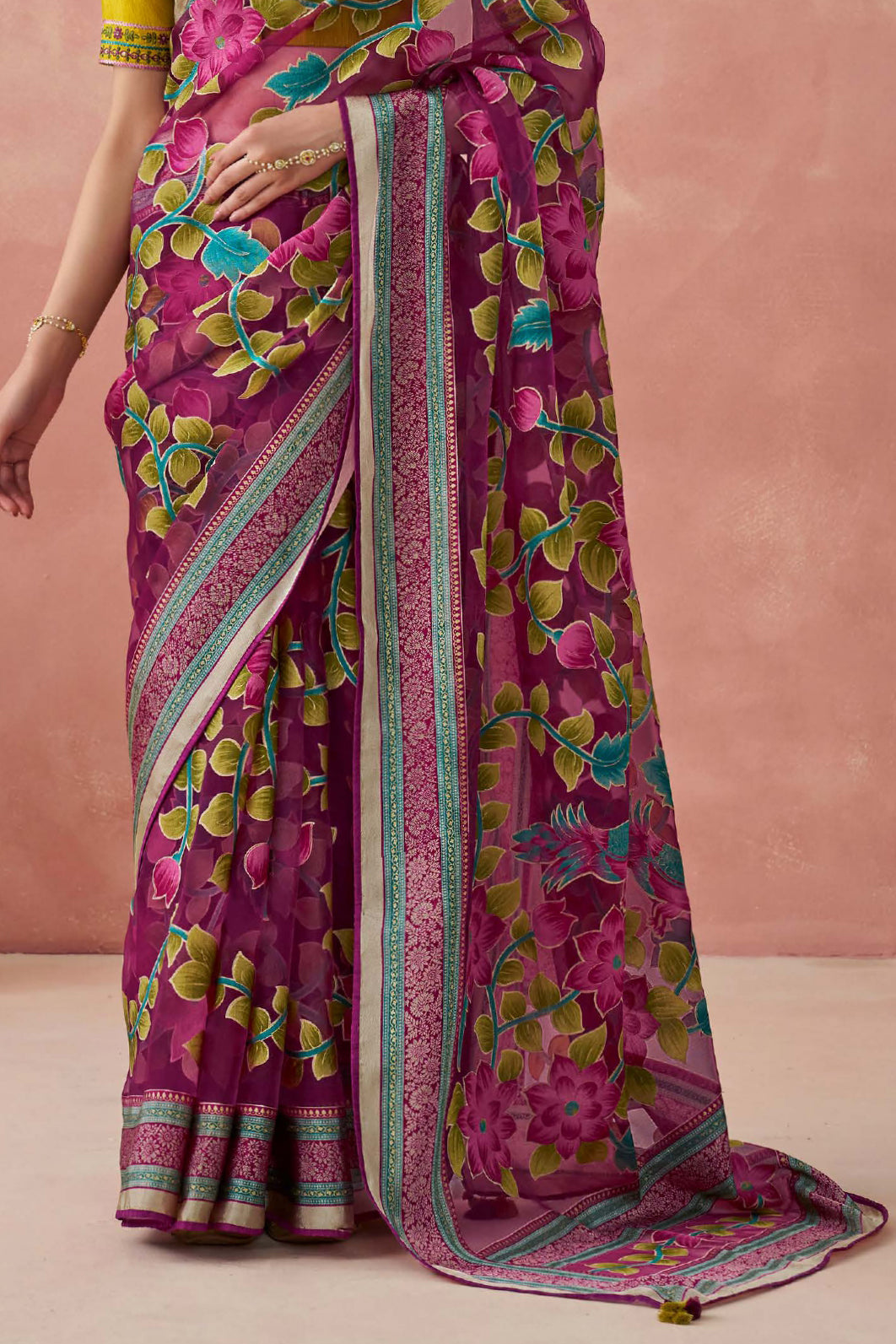 pink-organza-saree-zb132724_4_SareeButa.com