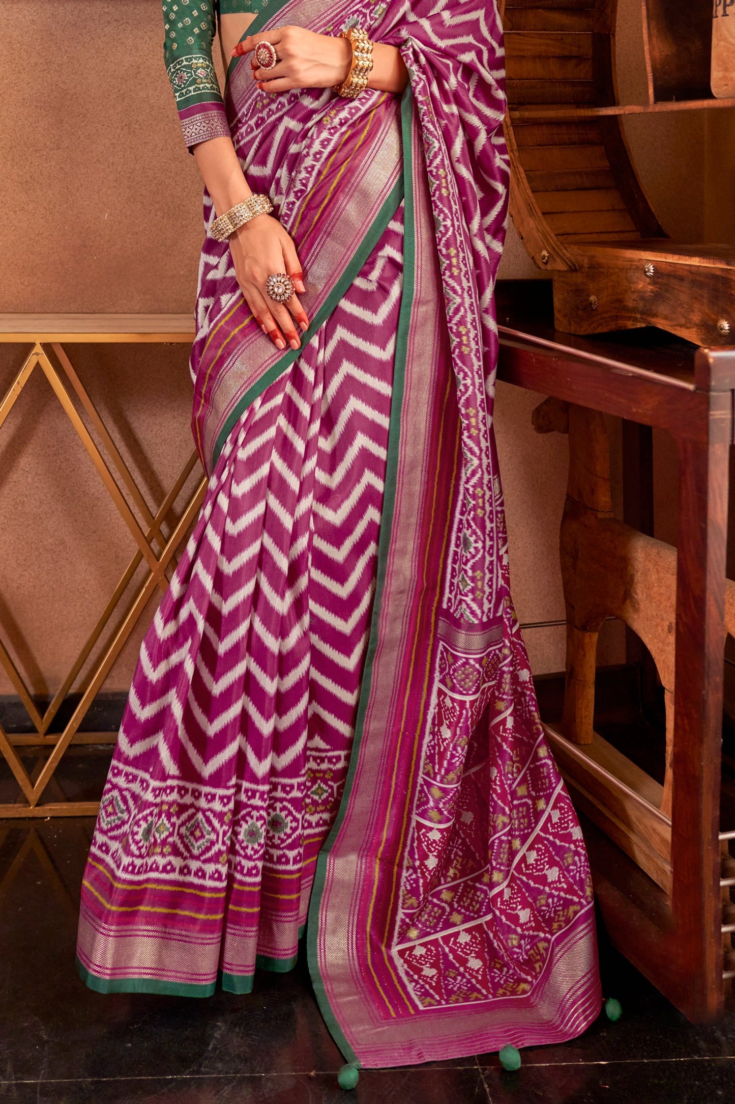 pink-patola-silk-saree-zb132054_4_SareeButa.com