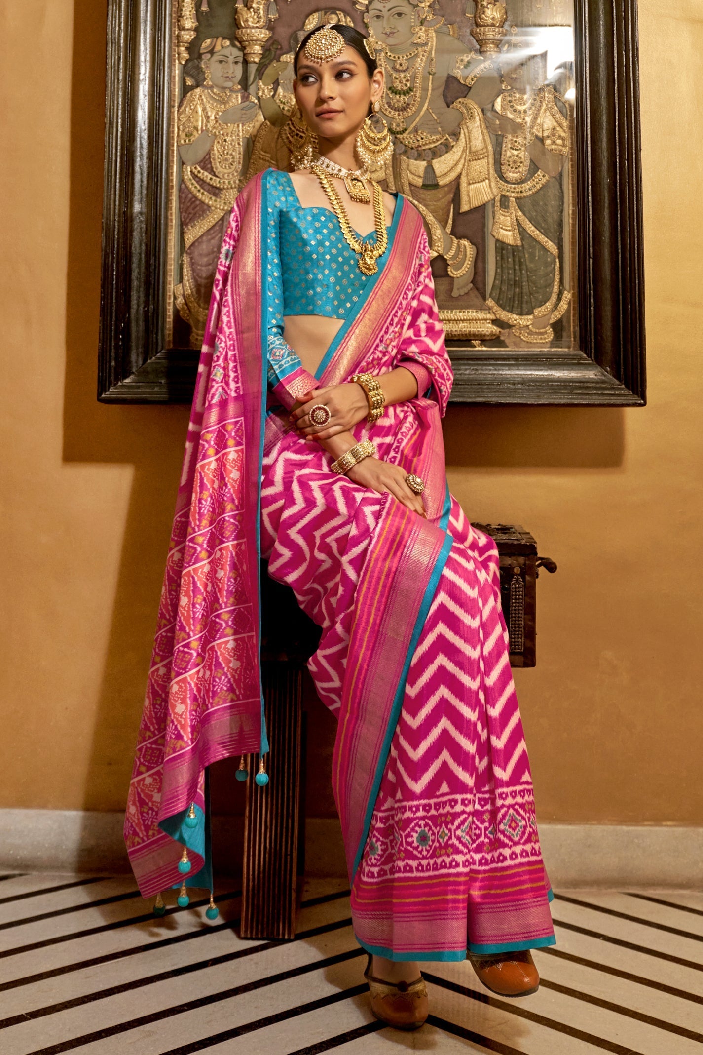 pink-patola-silk-saree-zb132057_3_SareeButa.com