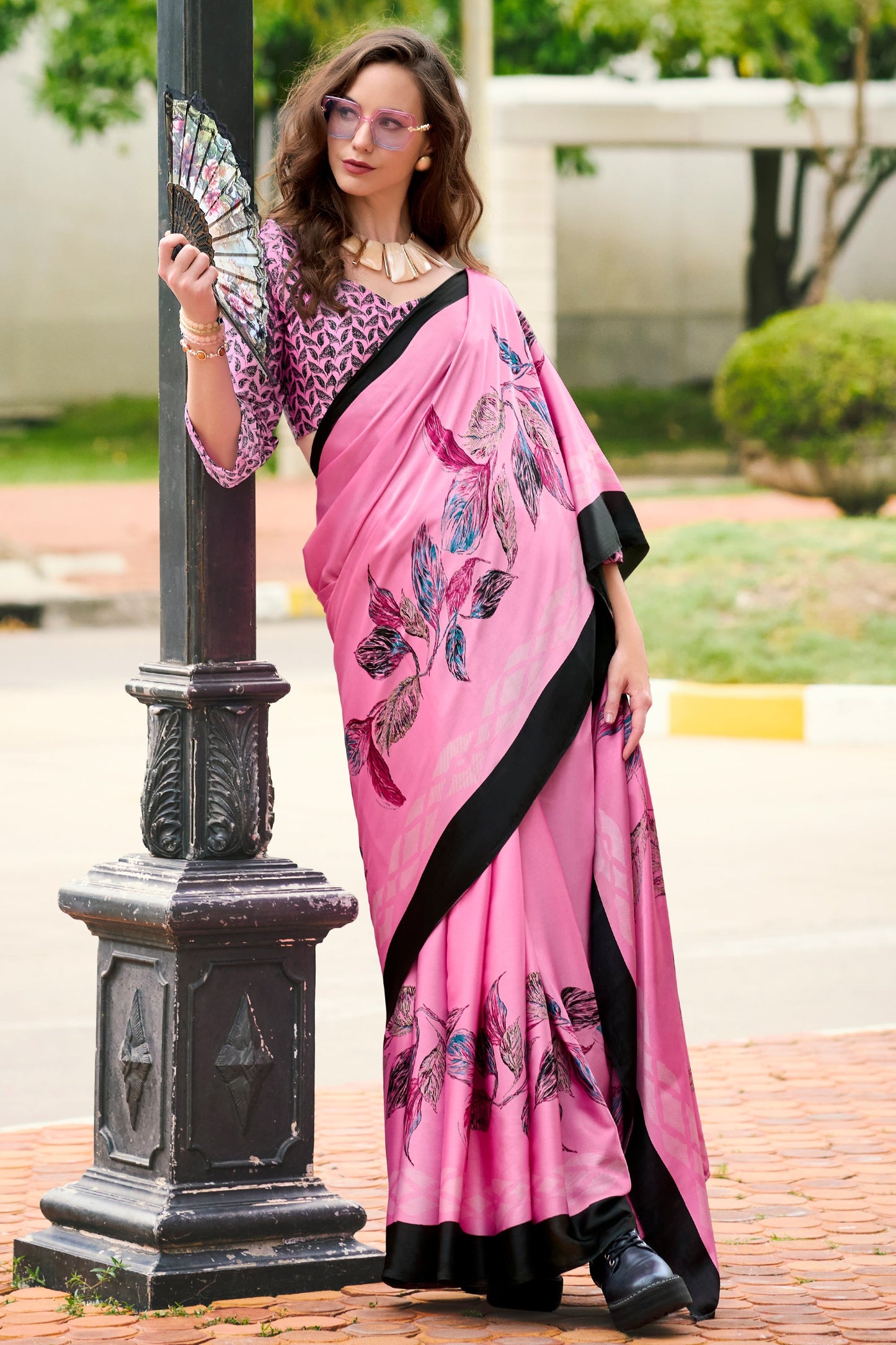 pink-printed-satin-saree-zb132483_3_SareeButa.com