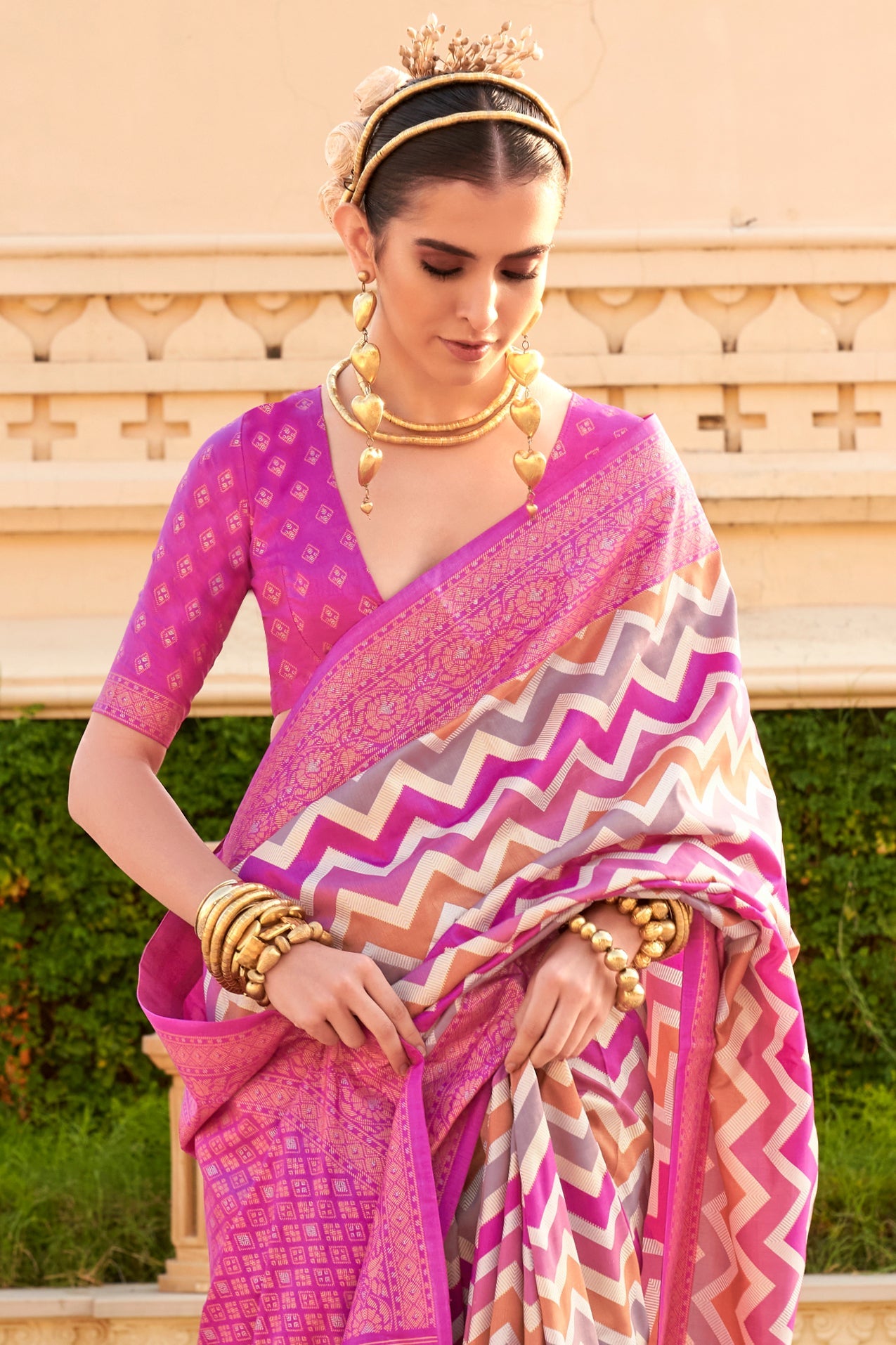 pink-viscose-silk-saree-zb132015_3_SareeButa.com