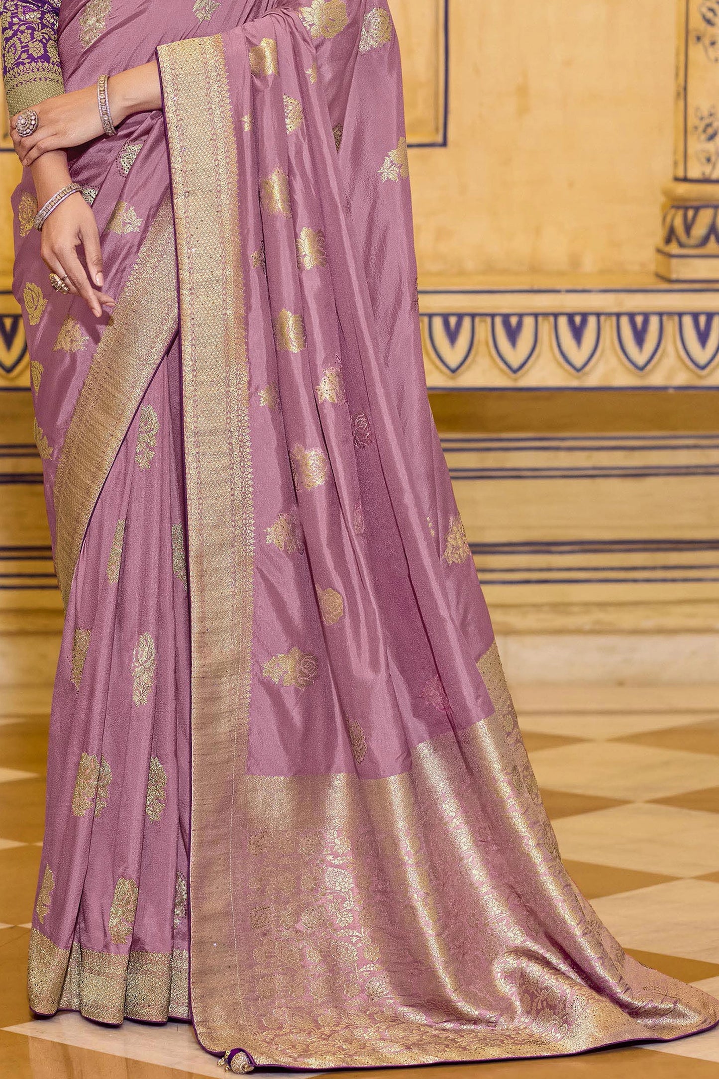 Pink Woven Crepe Silk Saree-SAR11159_4_SareeButa.com