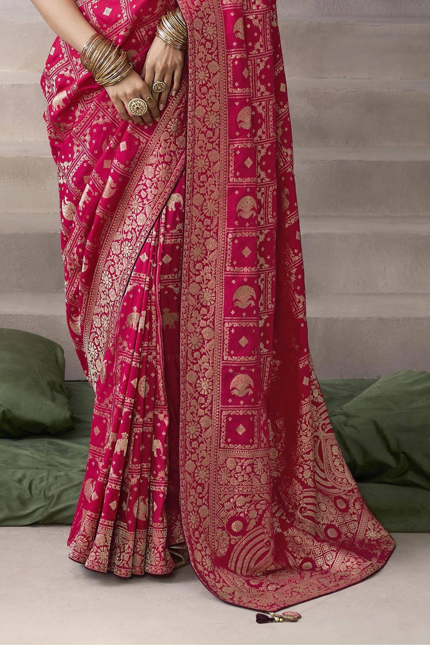 Pink Woven Crepe Silk Saree-SAR11606_5_SareeButa.com