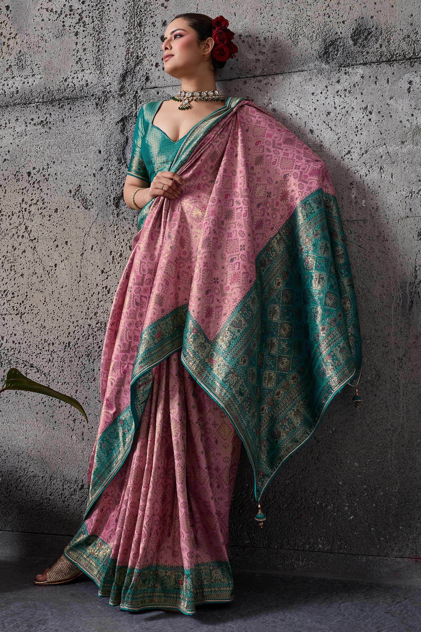 Pink Woven Kanjivaram Silk Saree-SAR12556_4_SareeButa.com